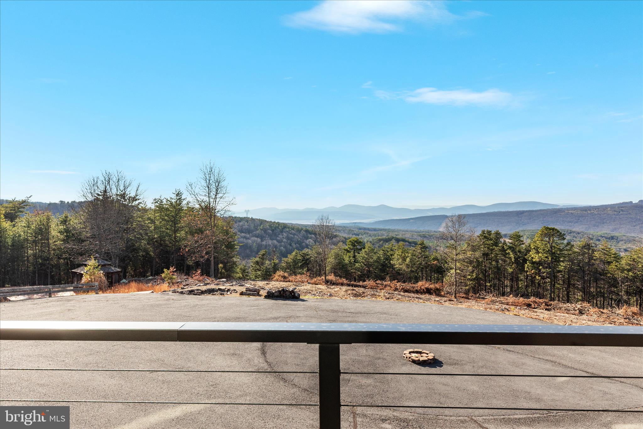 ASHTON WOODS - Residential