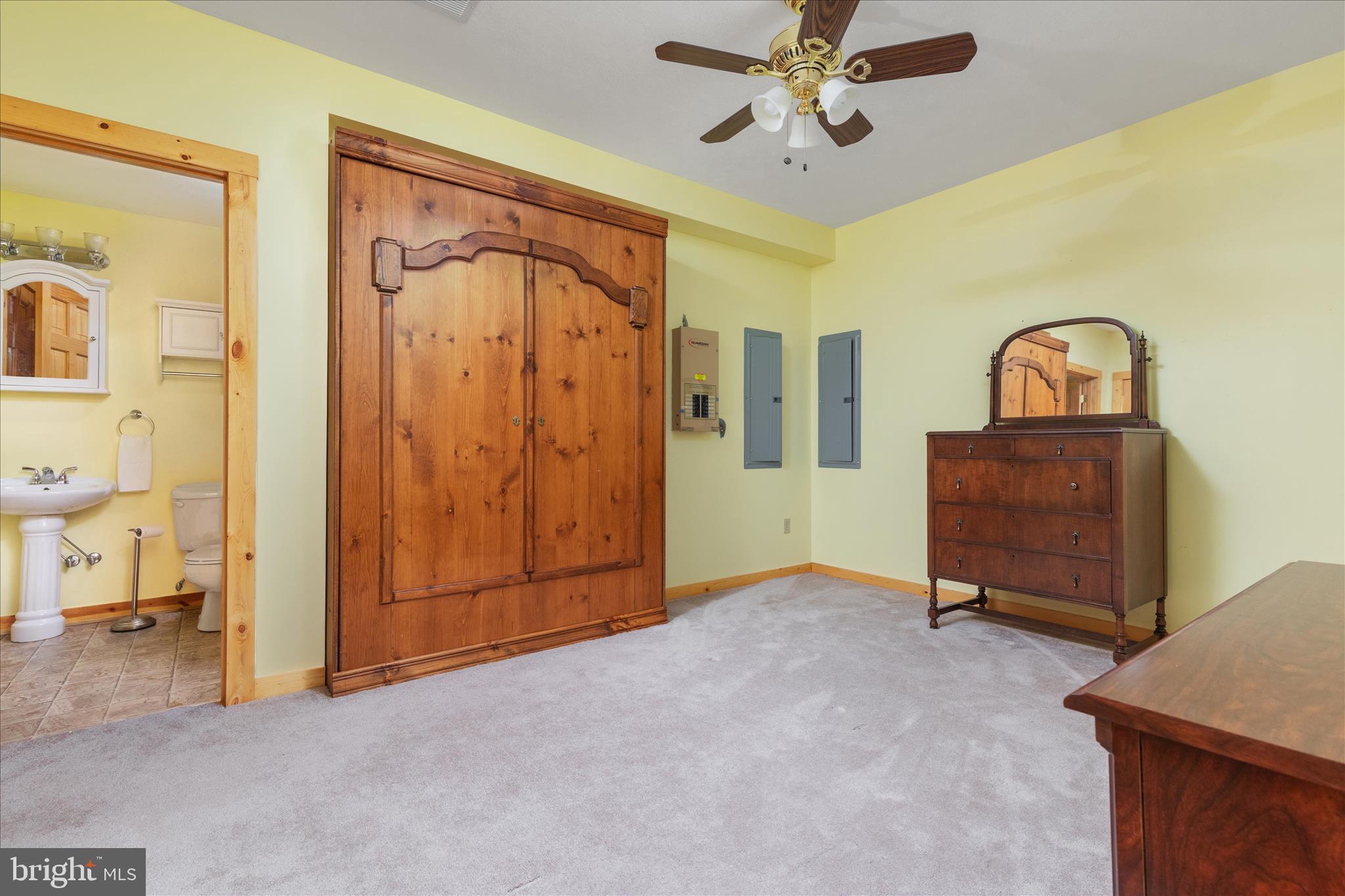 ASHTON WOODS - Residential