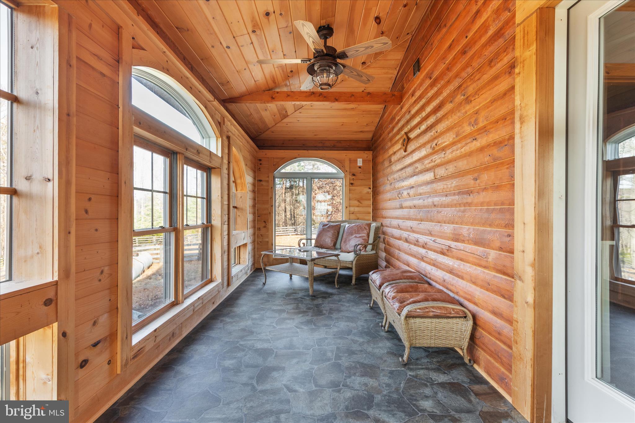 ASHTON WOODS - Residential