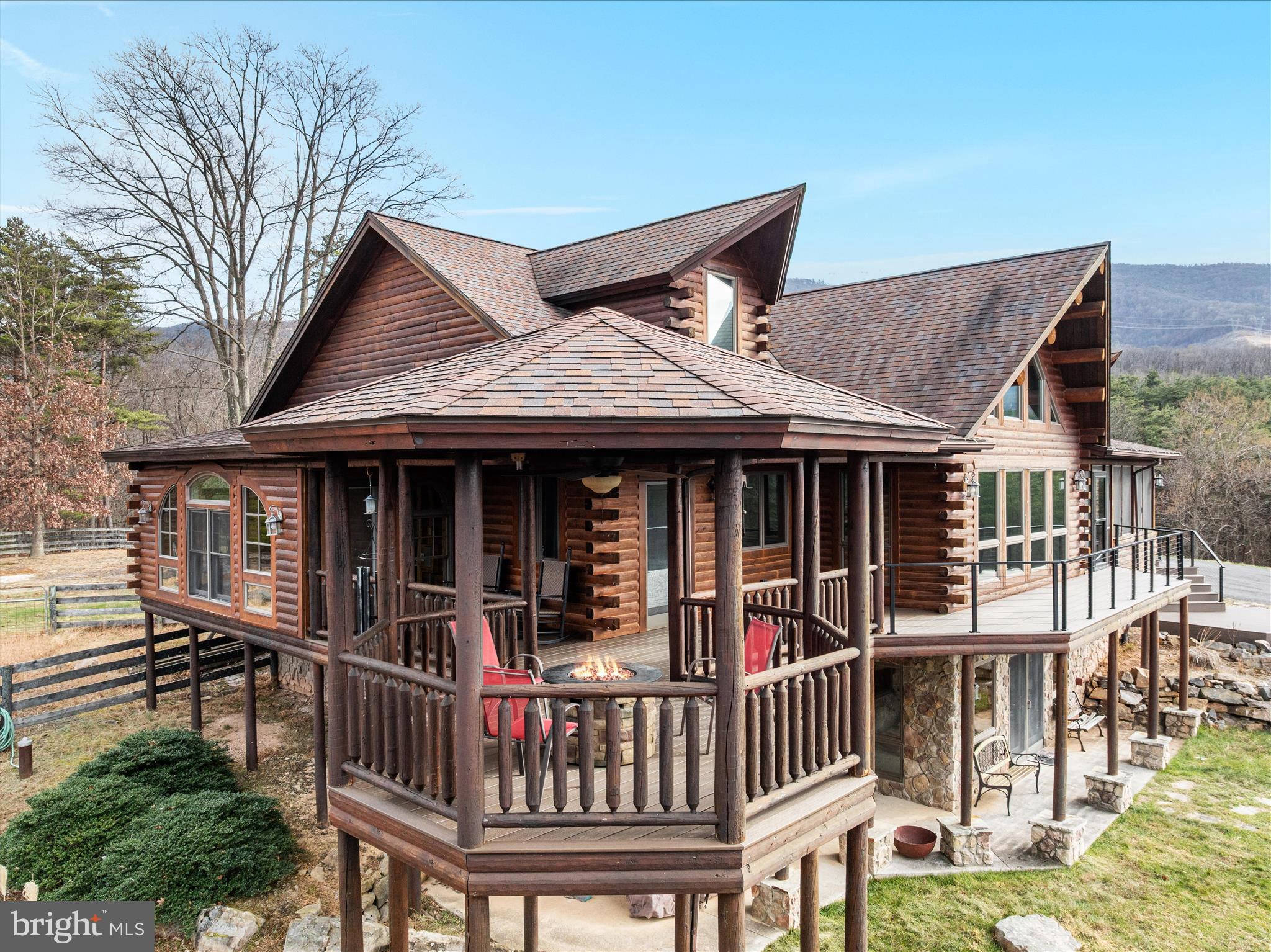 ASHTON WOODS - Residential