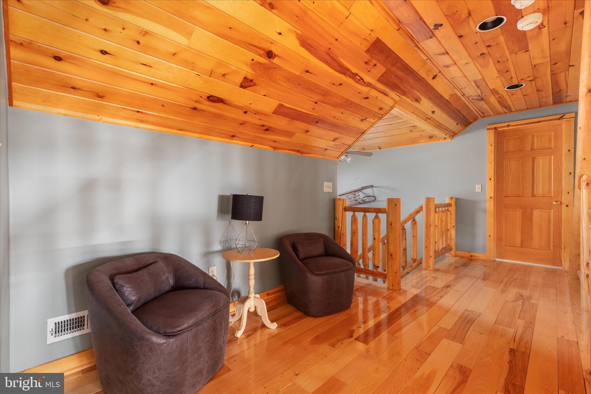 ASHTON WOODS - Residential