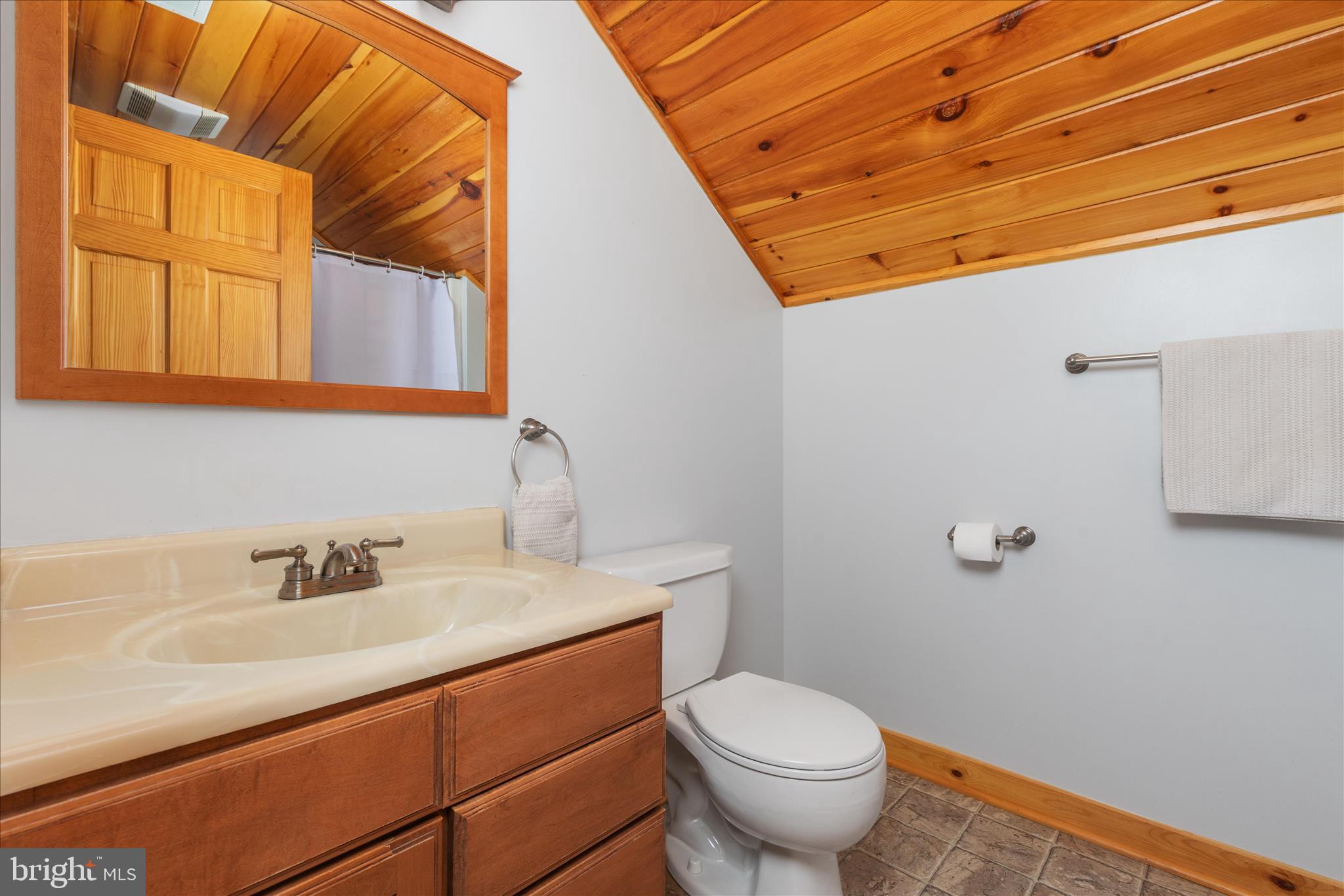 ASHTON WOODS - Residential