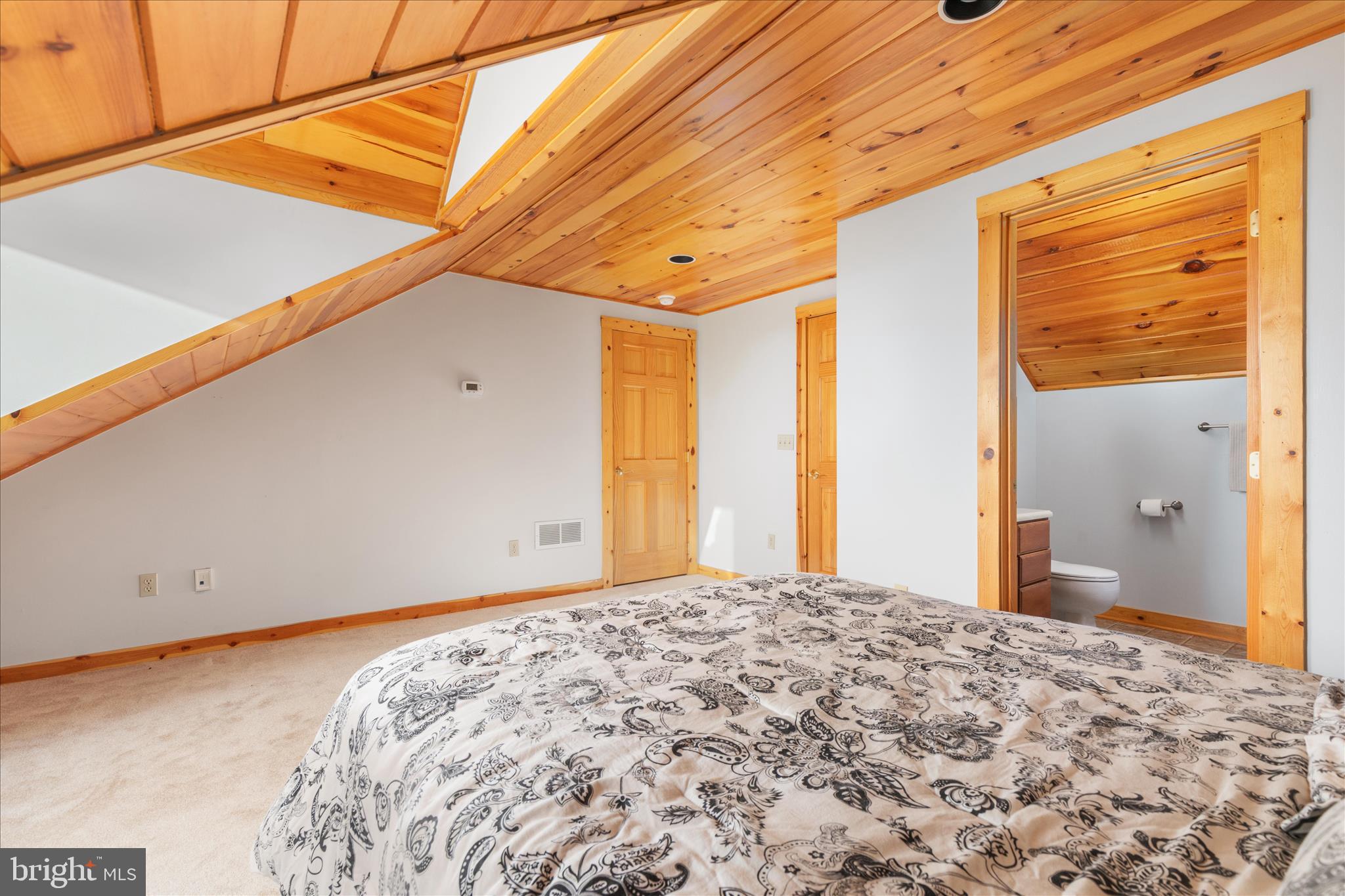 ASHTON WOODS - Residential