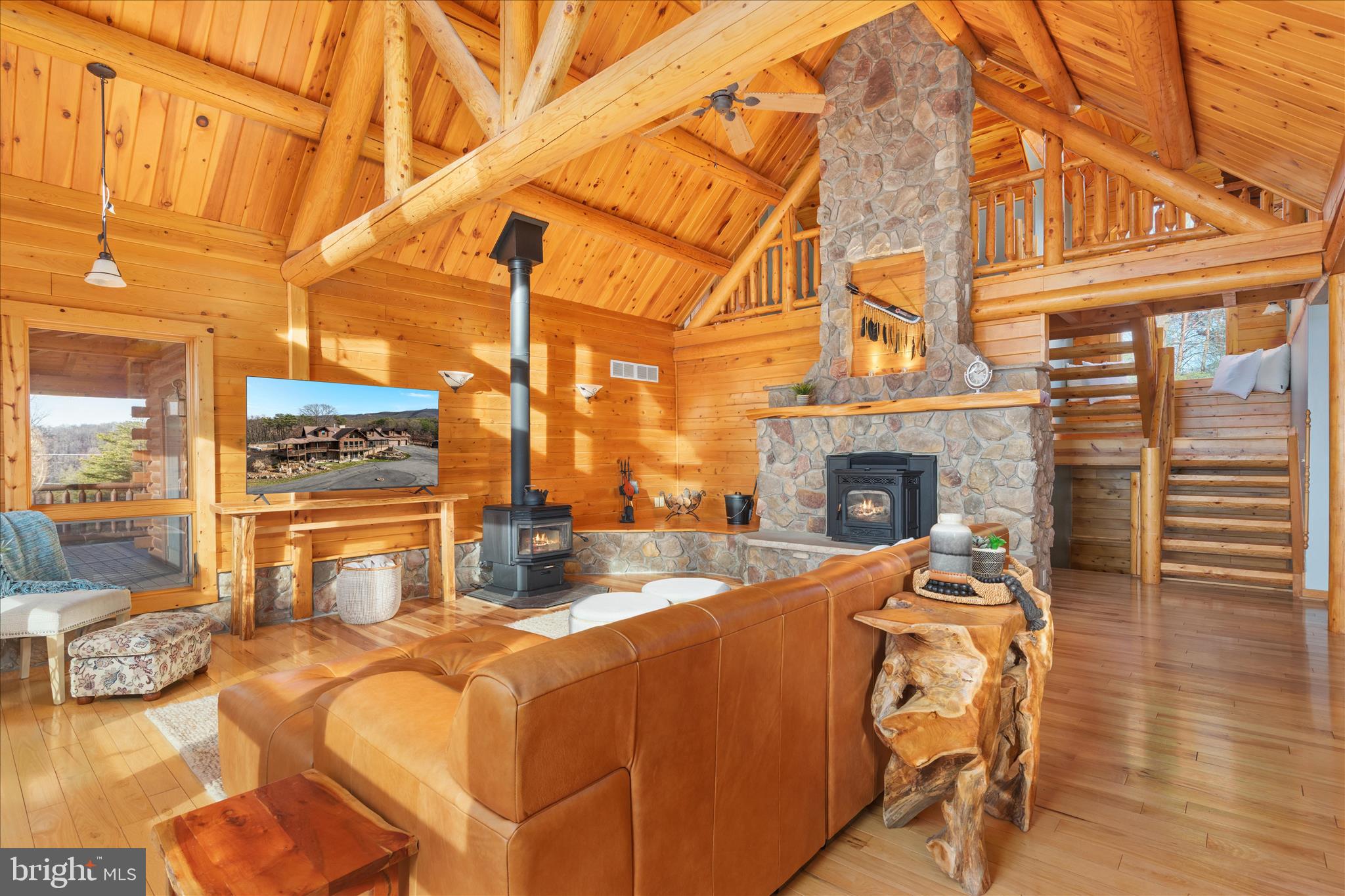 ASHTON WOODS - Residential