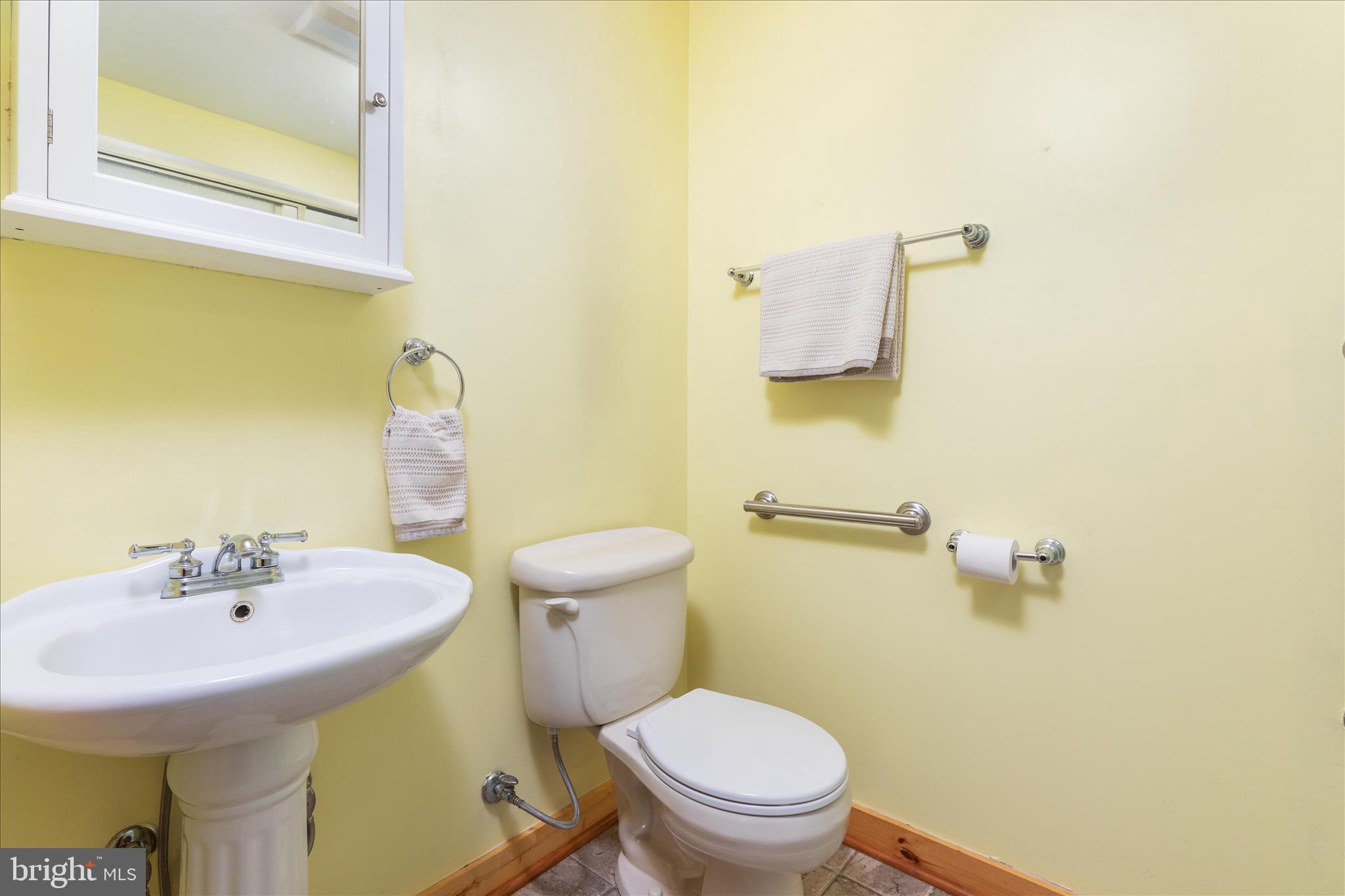 ASHTON WOODS - Residential