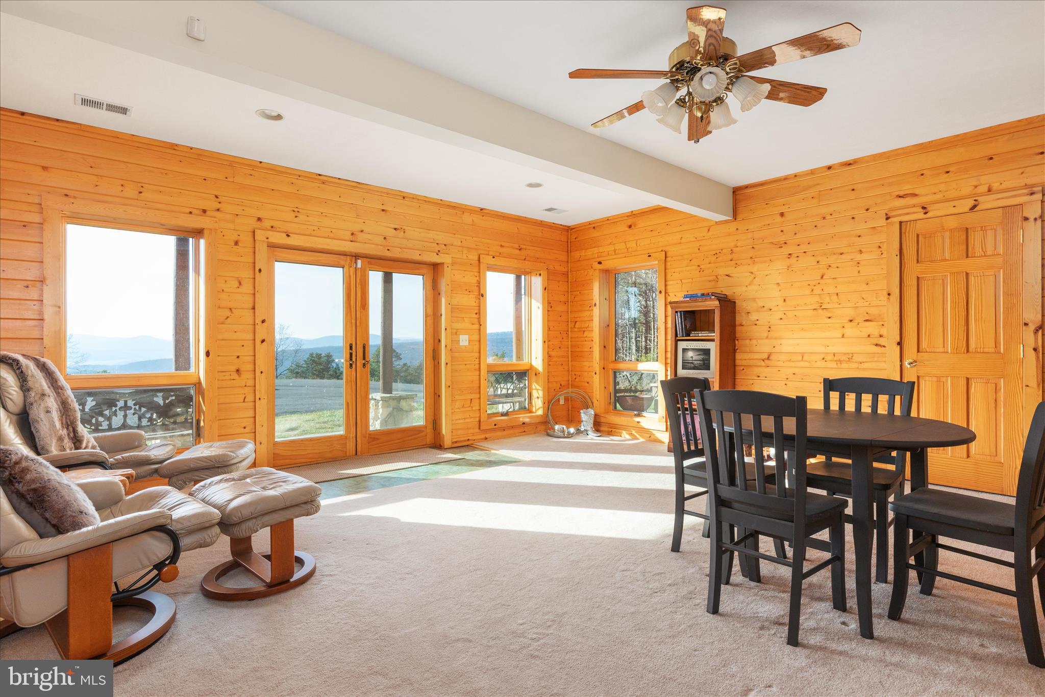 ASHTON WOODS - Residential