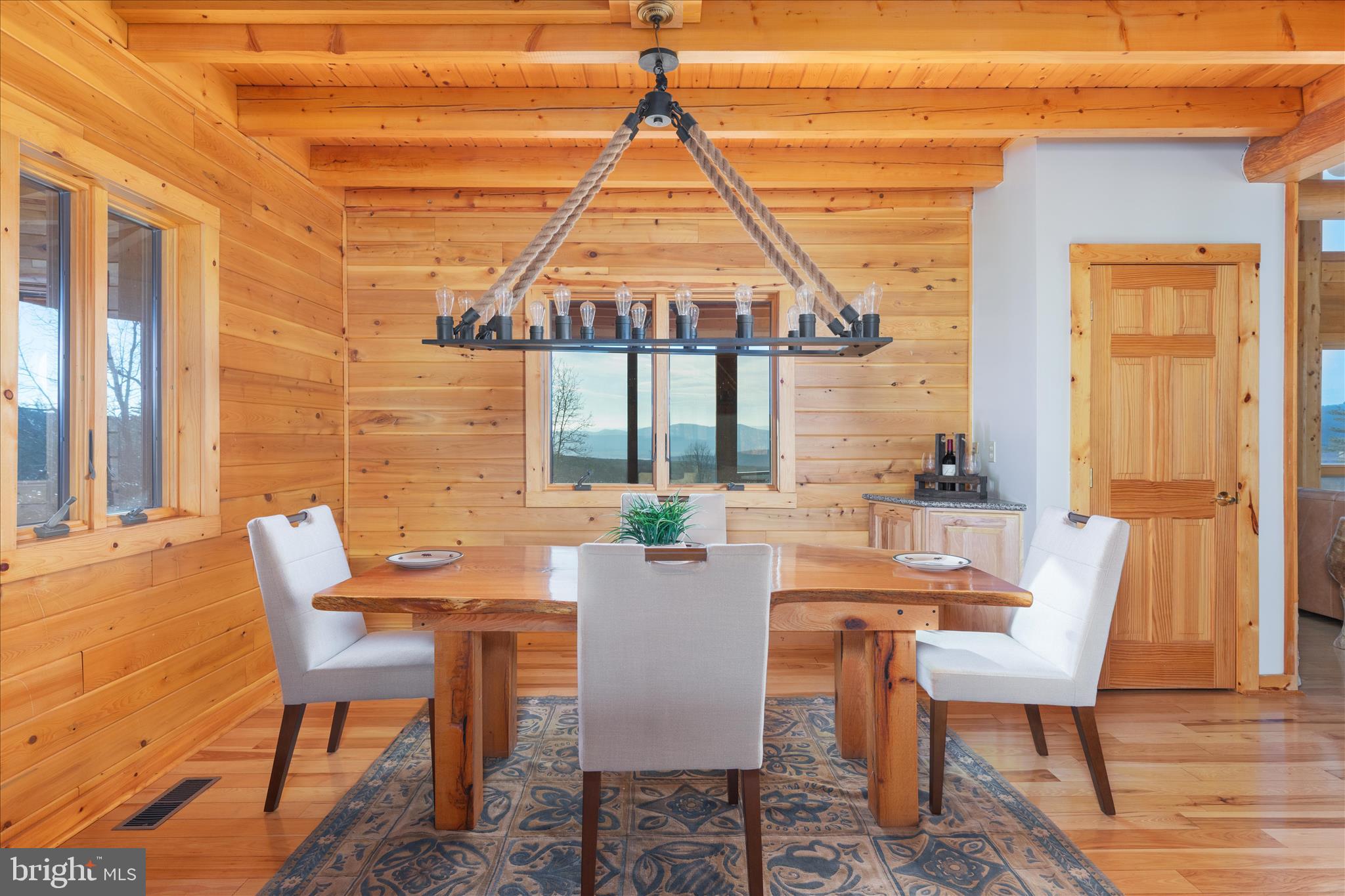 ASHTON WOODS - Residential