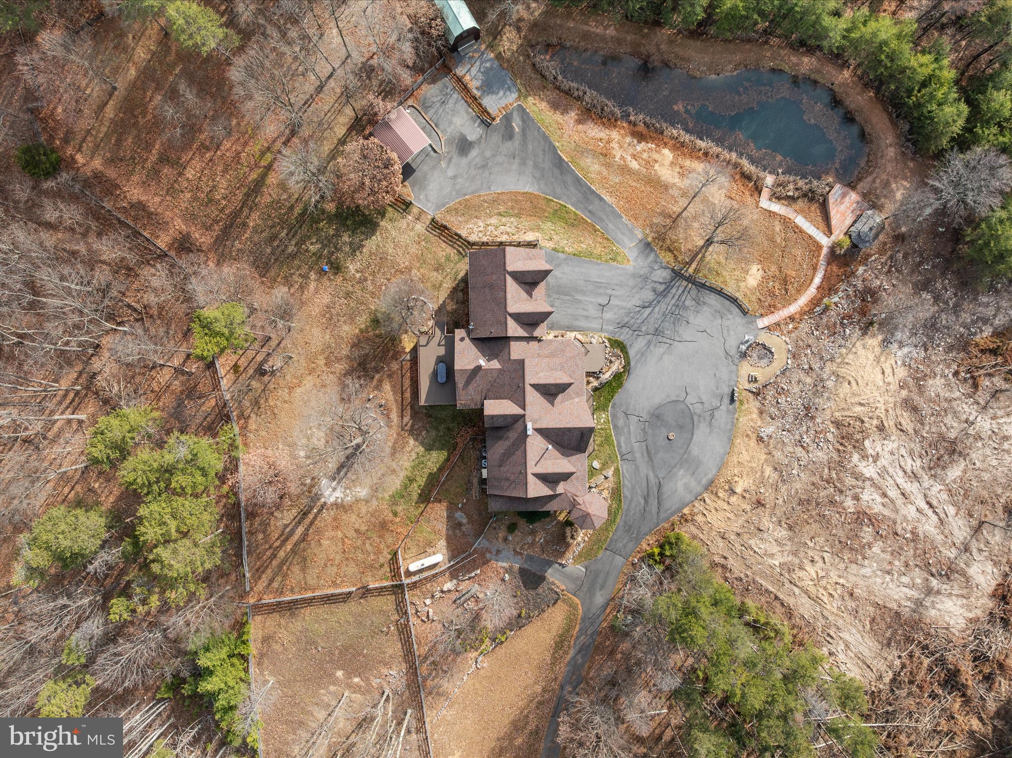 594 S BRANCH MOUNTAIN ROAD