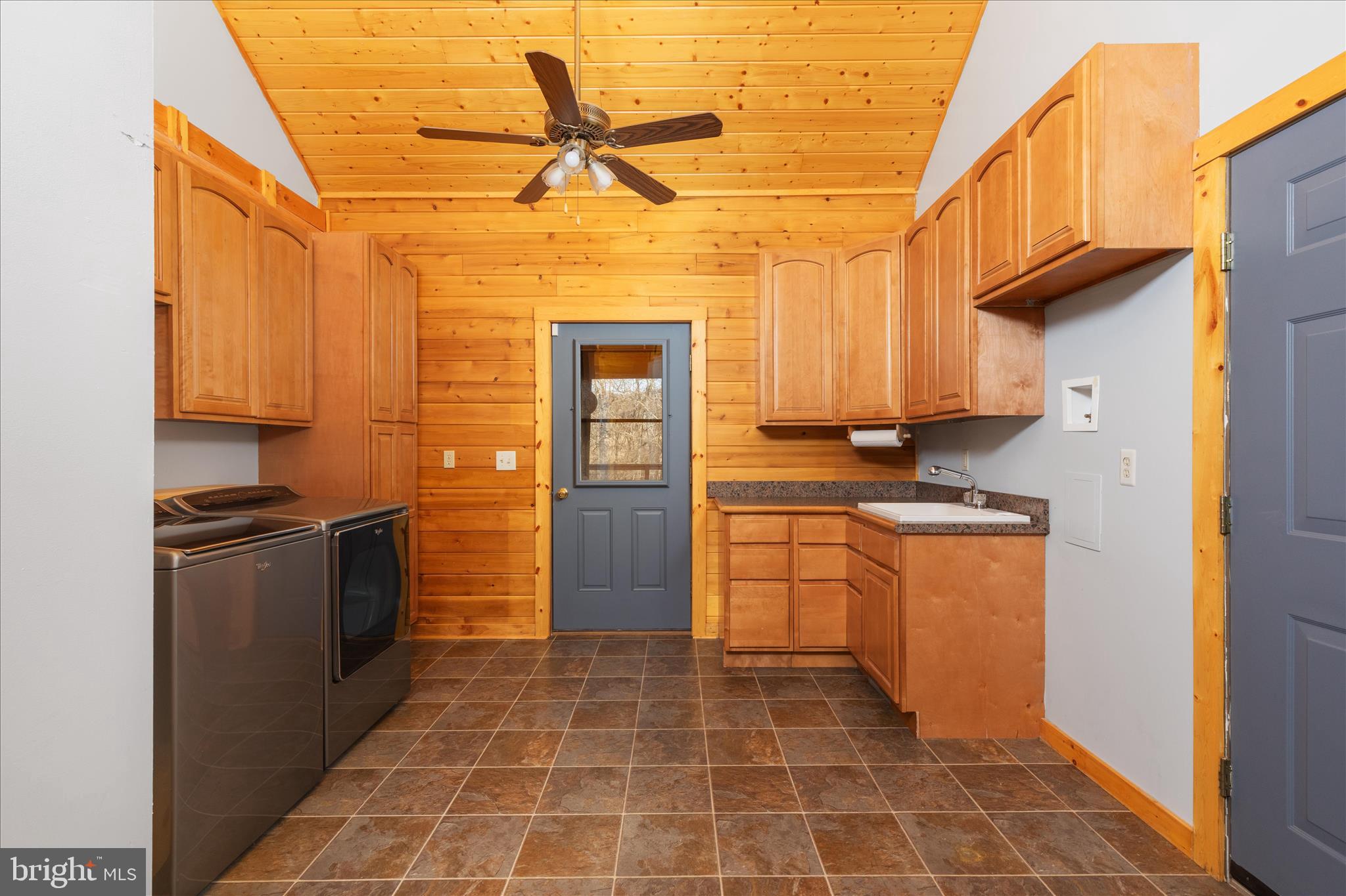 ASHTON WOODS - Residential