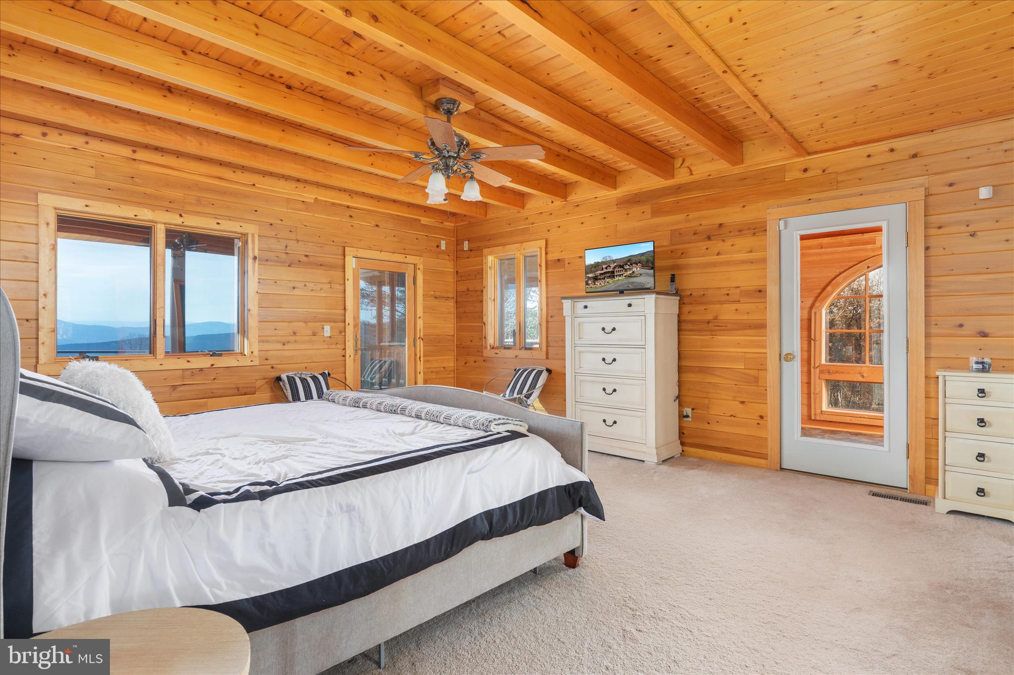 ASHTON WOODS - Residential