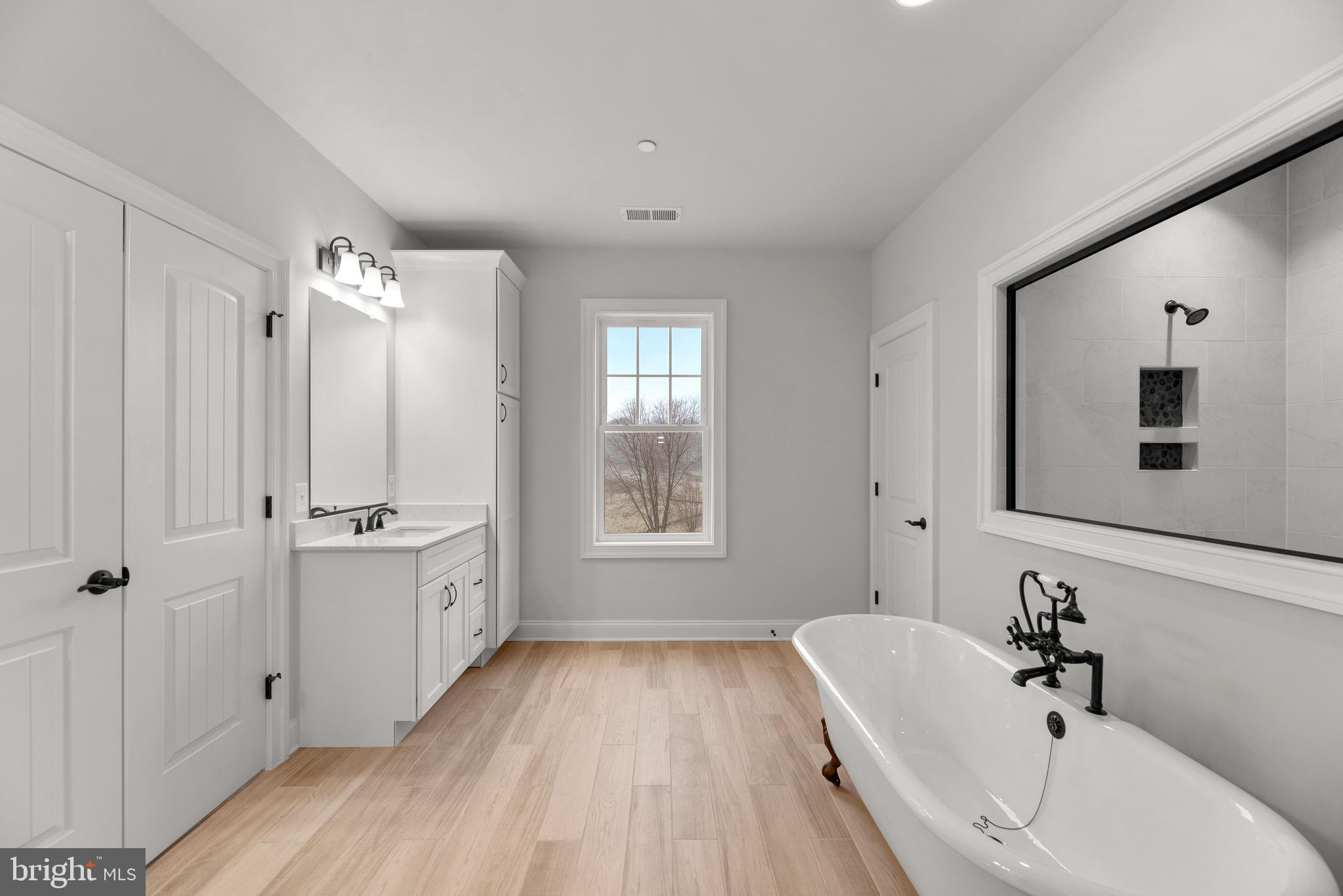 LANDENS RIDGE - Residential