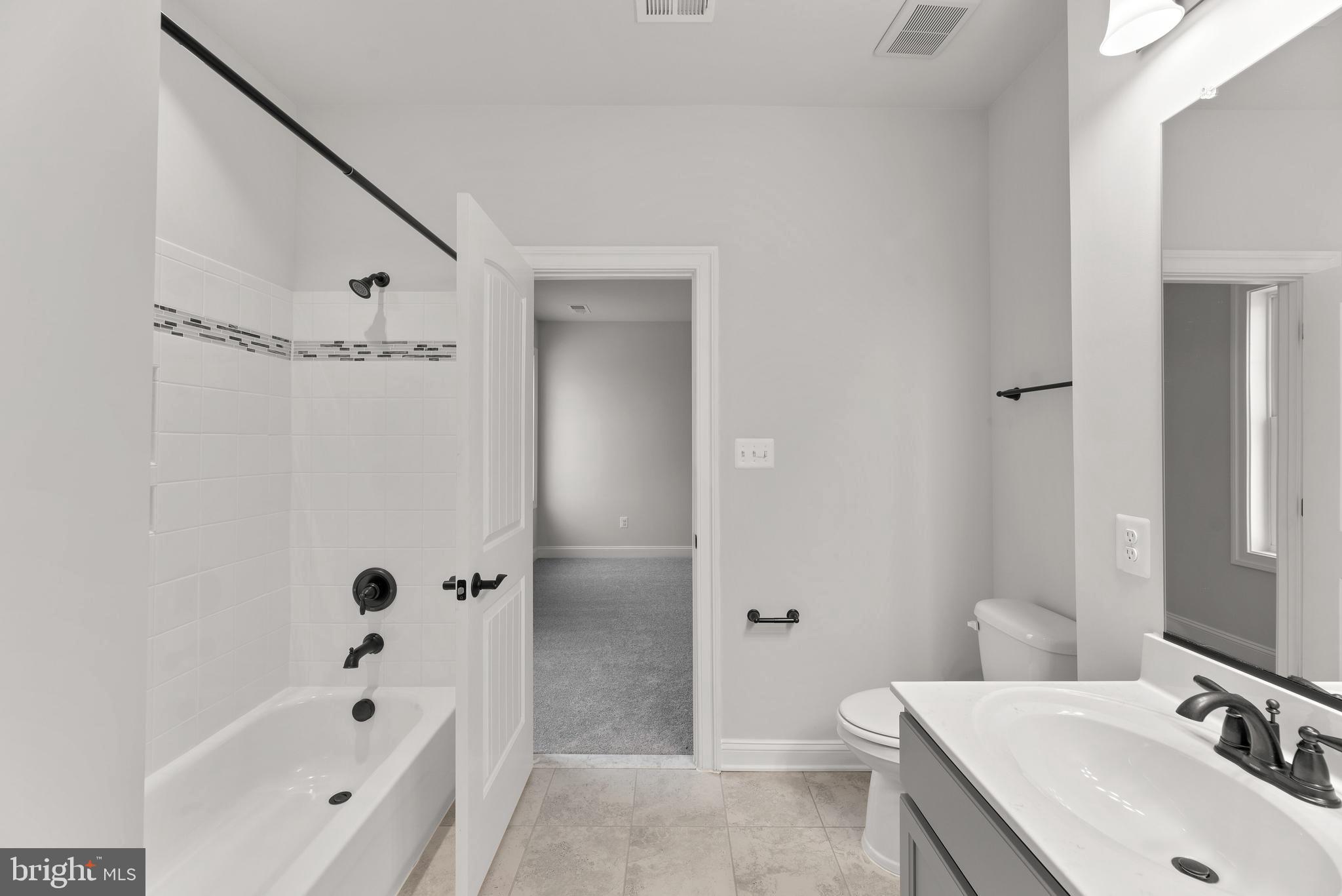 LANDENS RIDGE - Residential