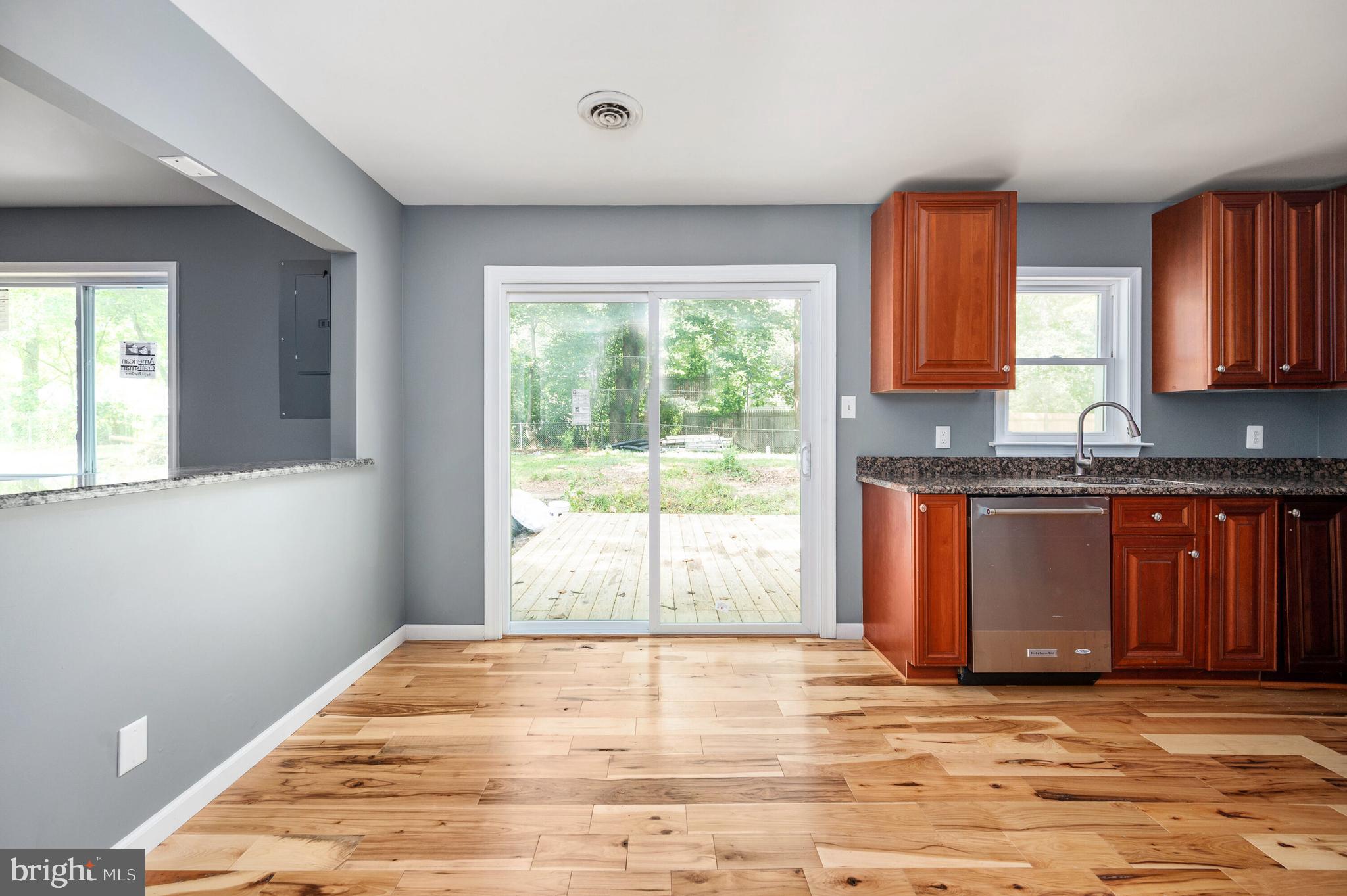 STONEYBROOKE - Residential