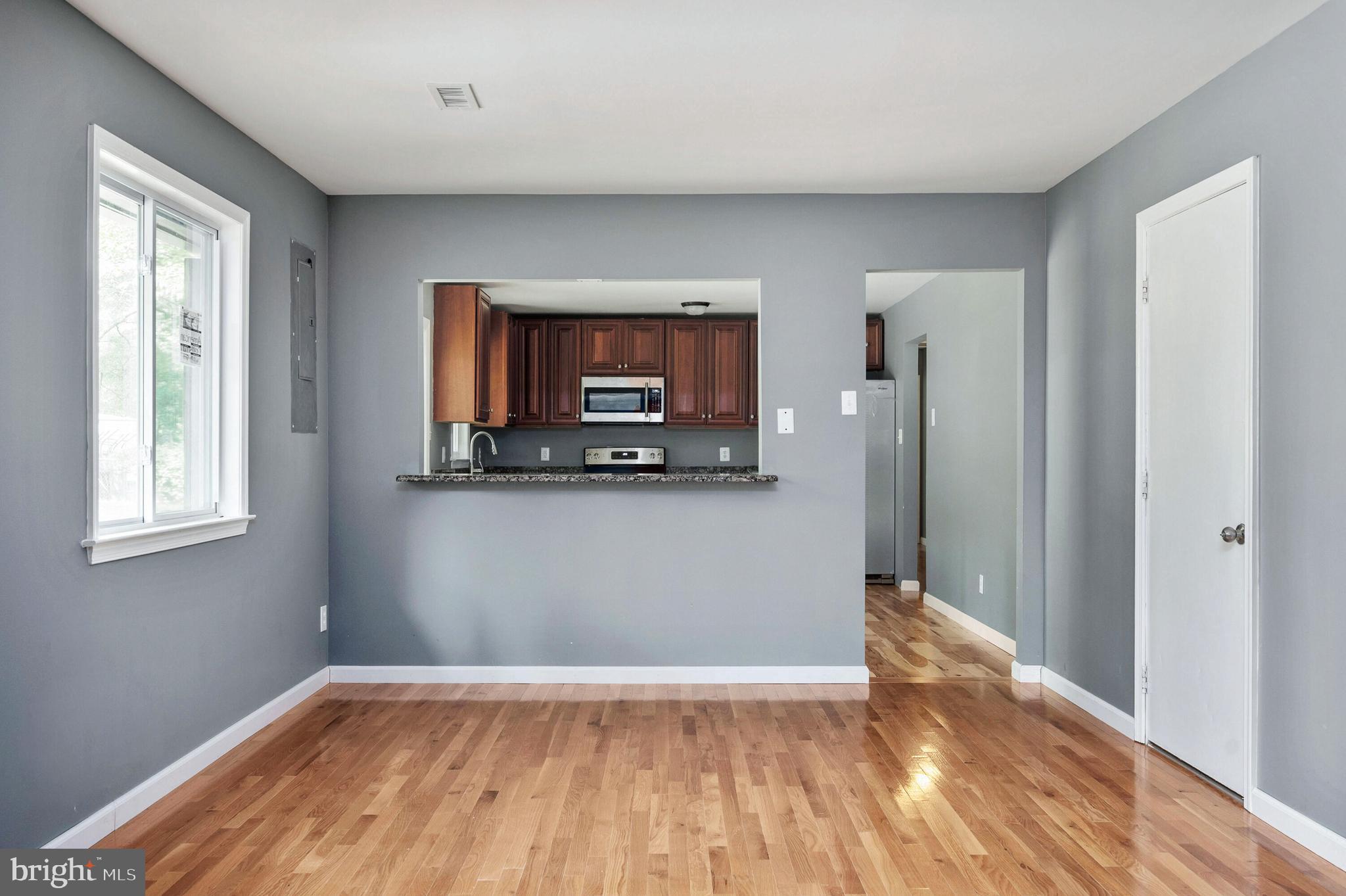 STONEYBROOKE - Residential