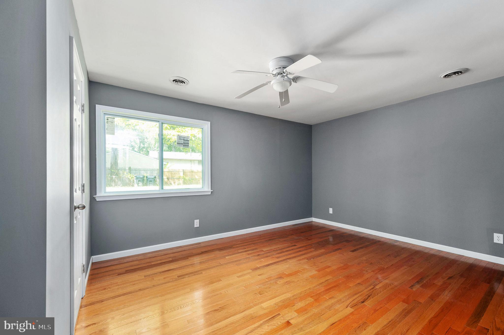 STONEYBROOKE - Residential