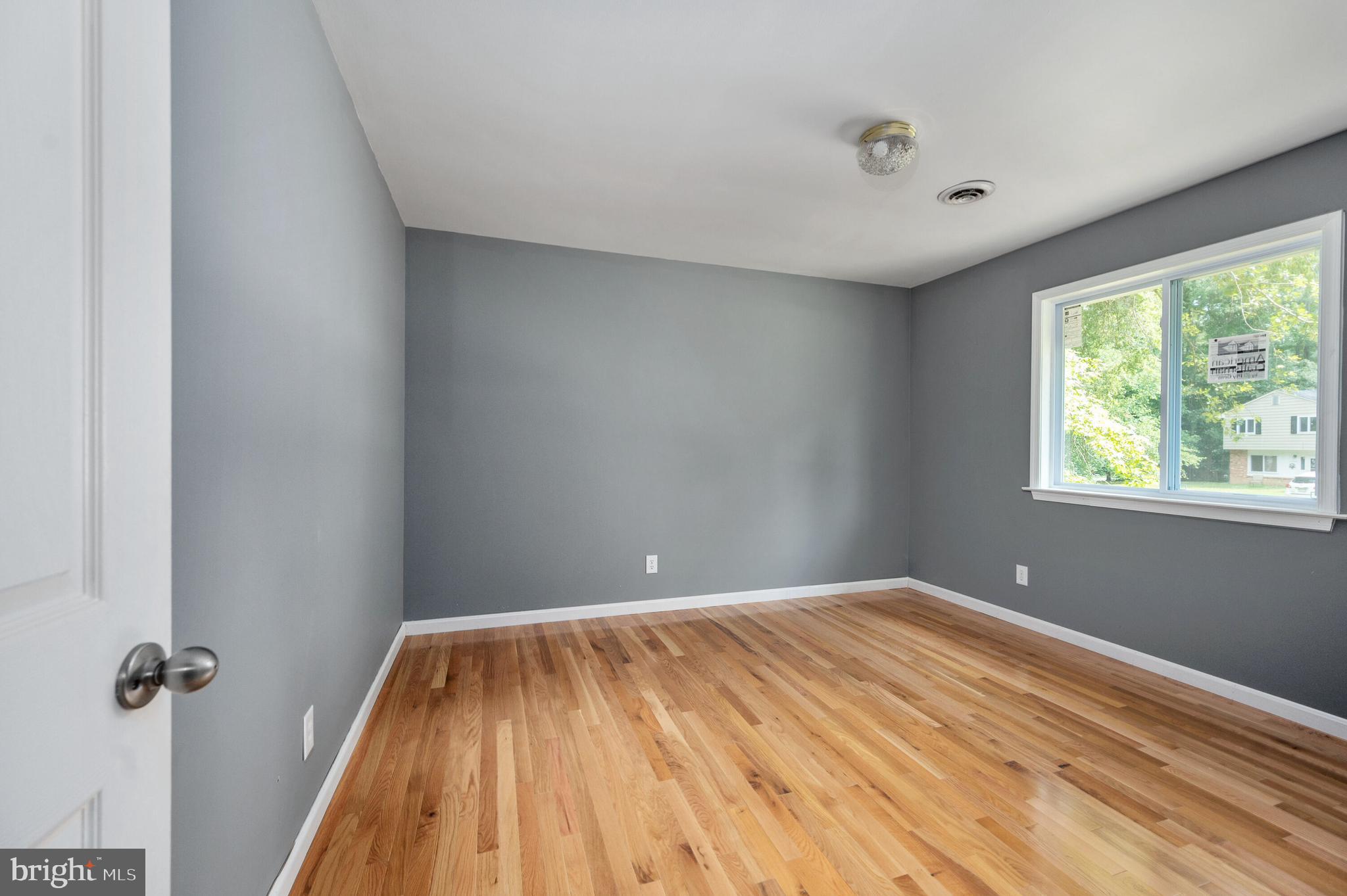 STONEYBROOKE - Residential