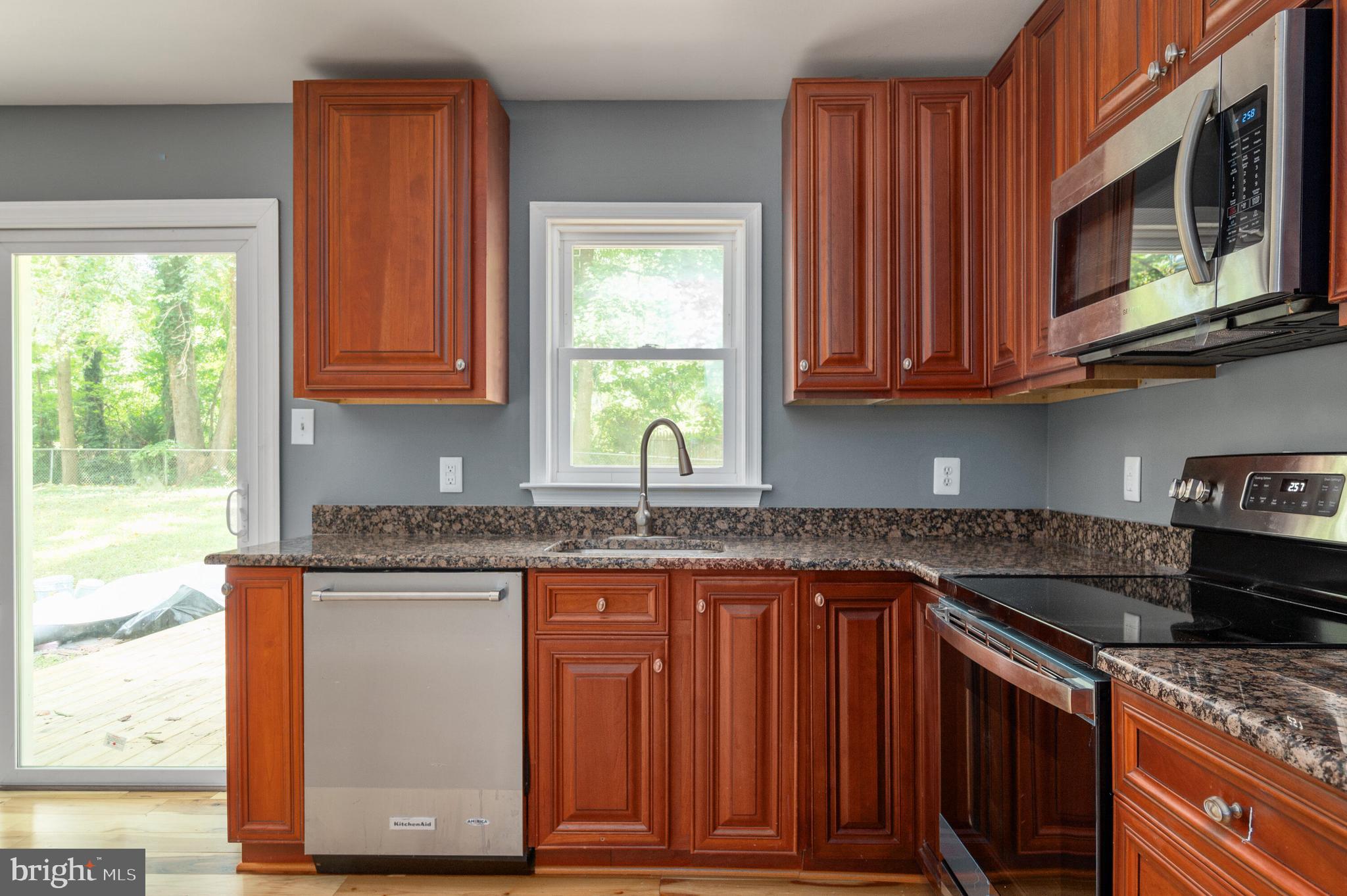 STONEYBROOKE - Residential