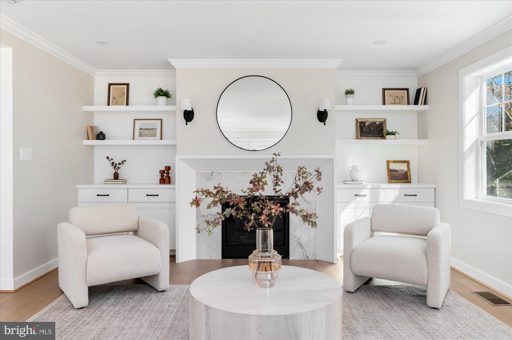 945 N LEBANON STREET