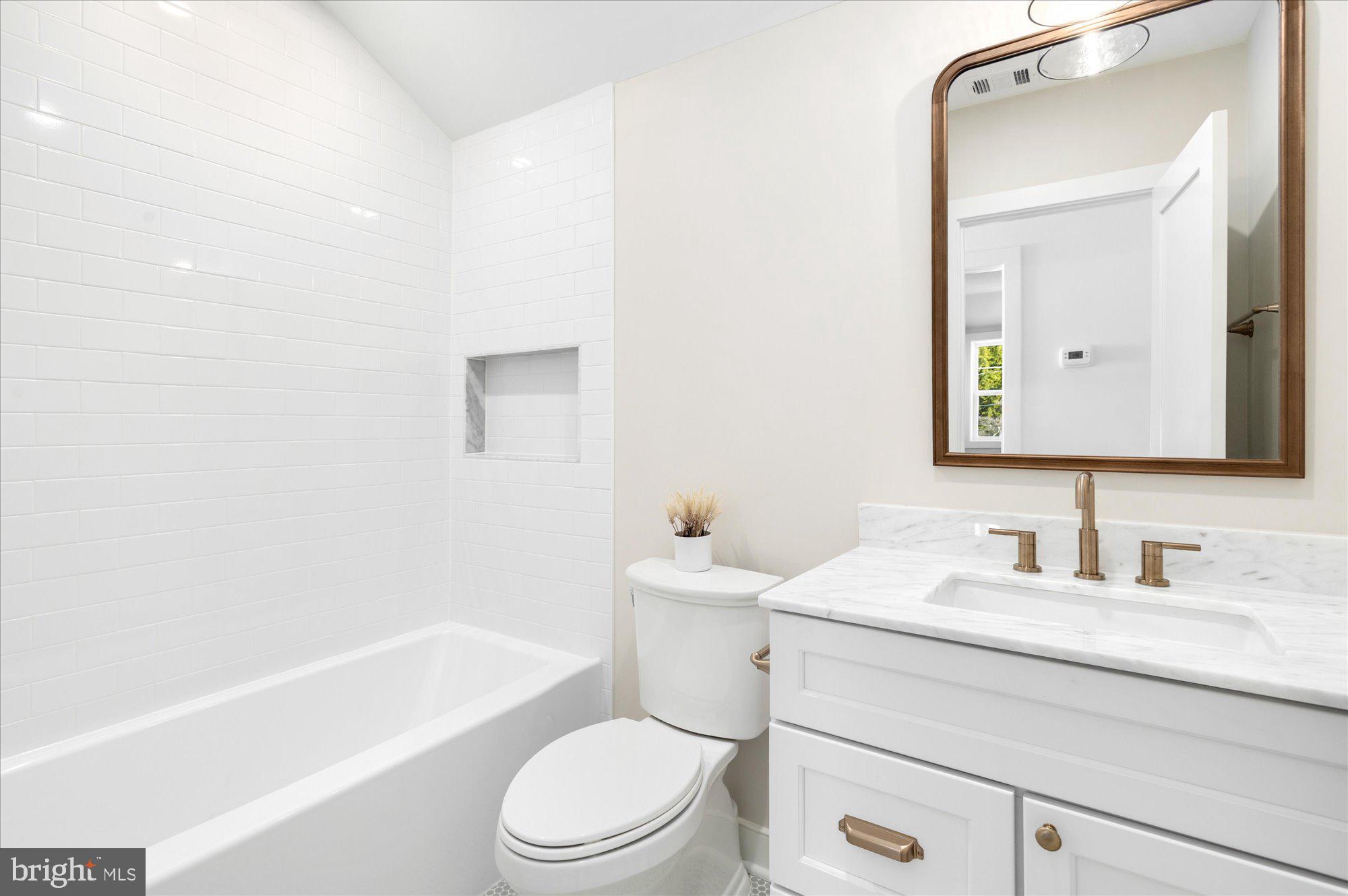 DOMINION HILLS - Residential