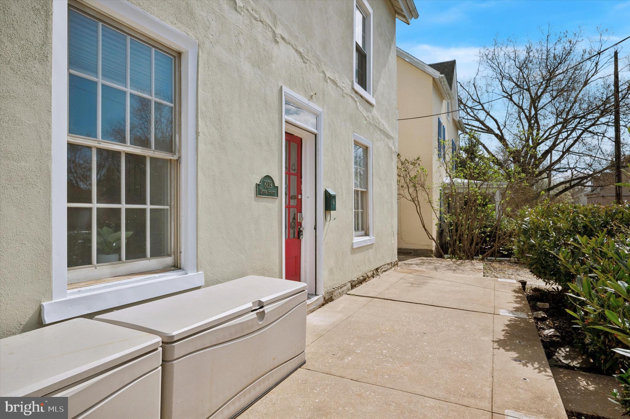 CHESTNUT HILL - Residential