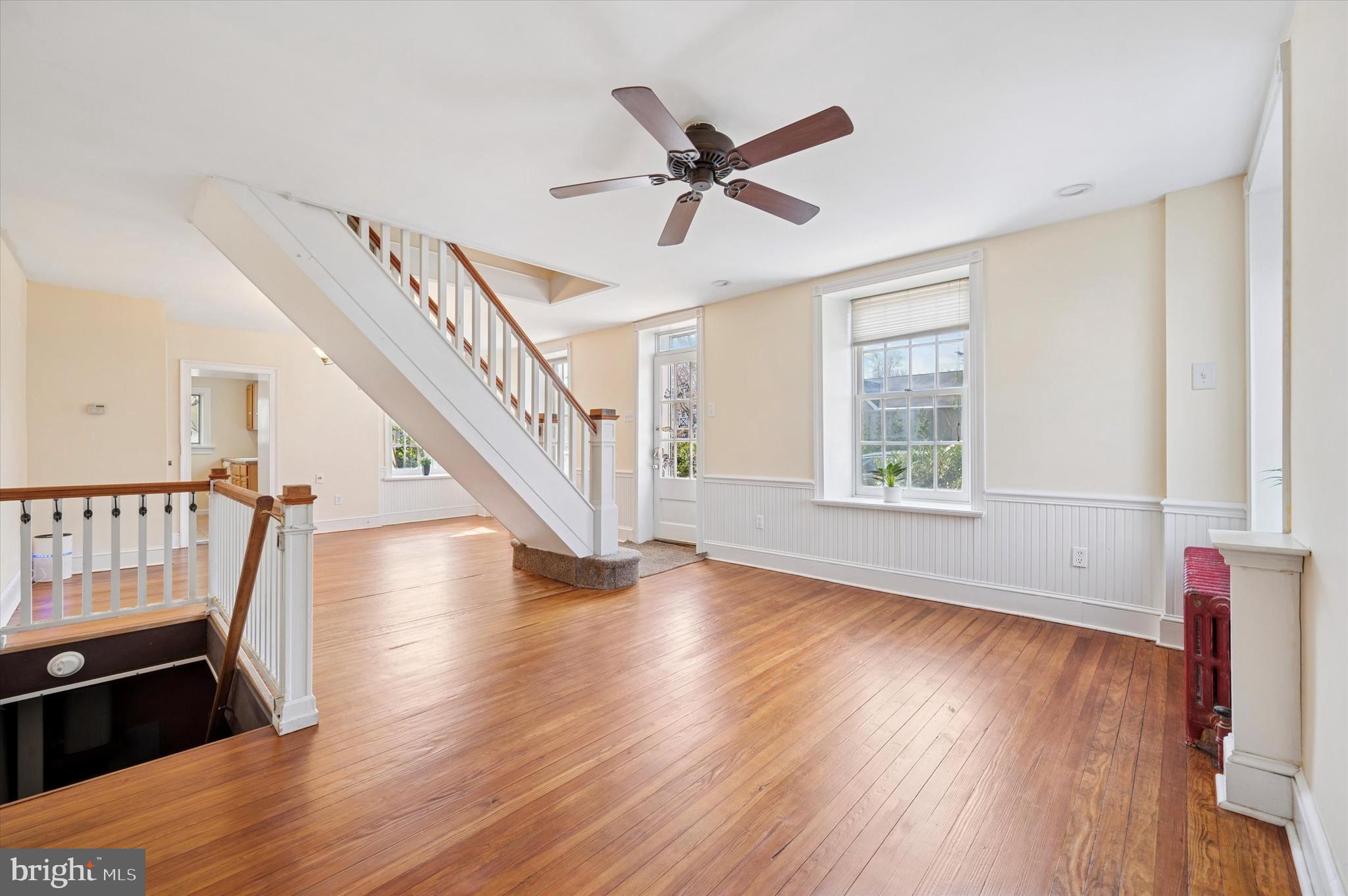CHESTNUT HILL - Residential