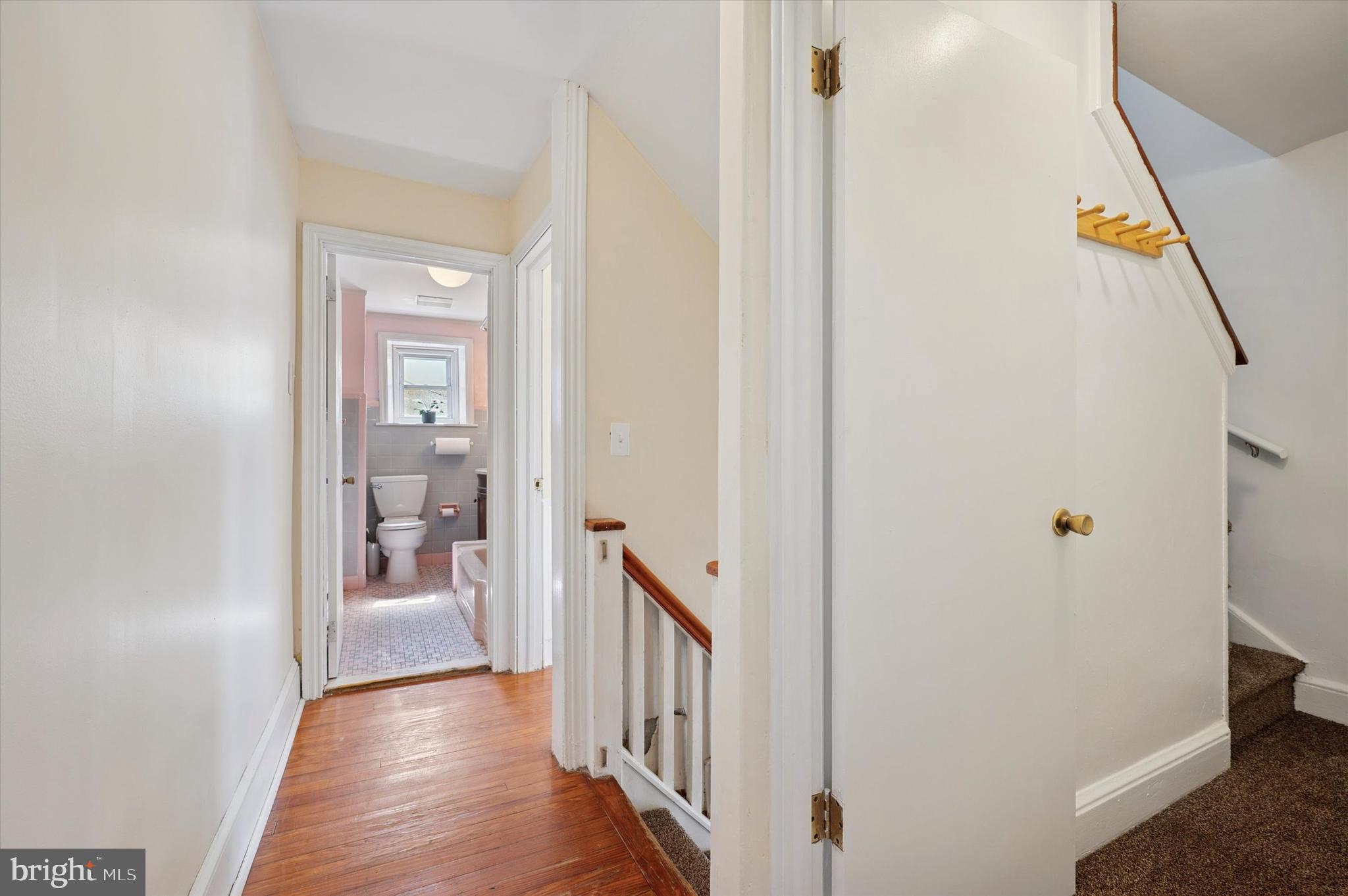 CHESTNUT HILL - Residential