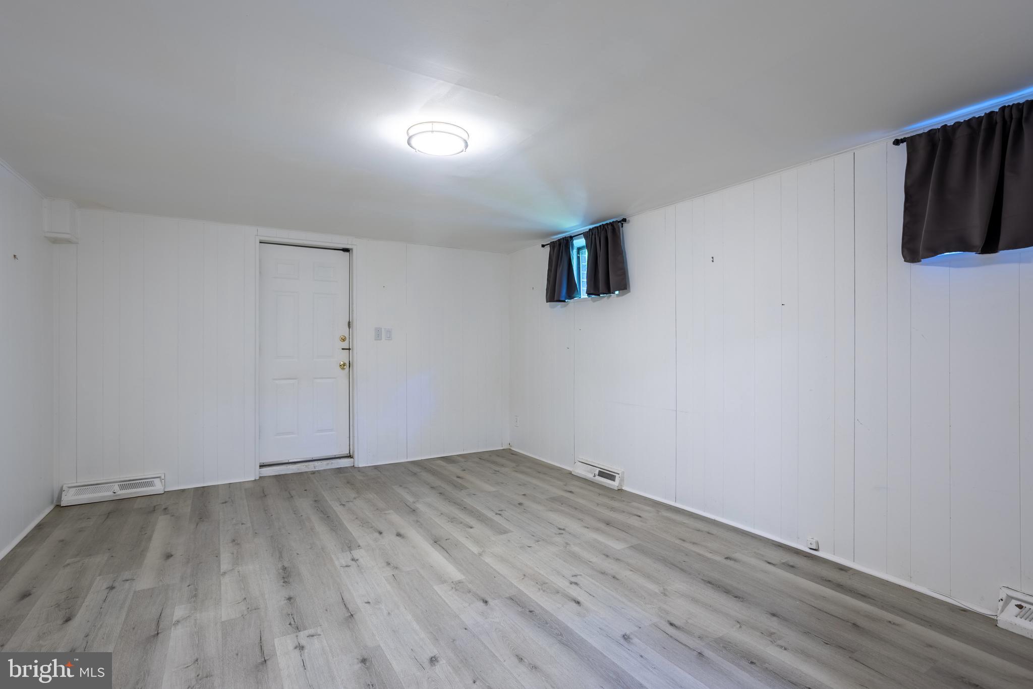 MIDFIELD - Residential