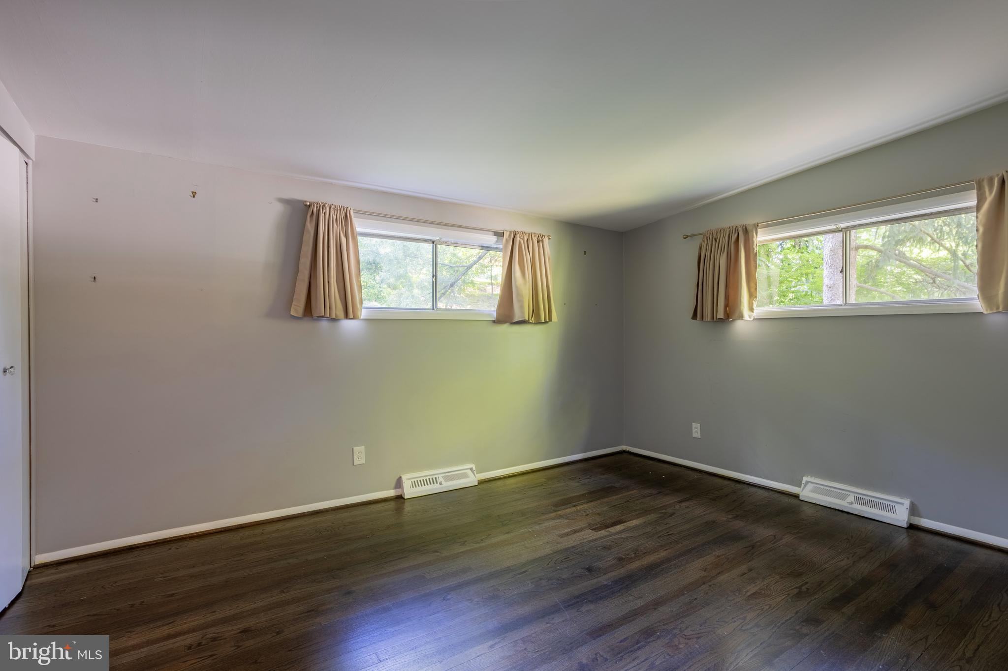 MIDFIELD - Residential