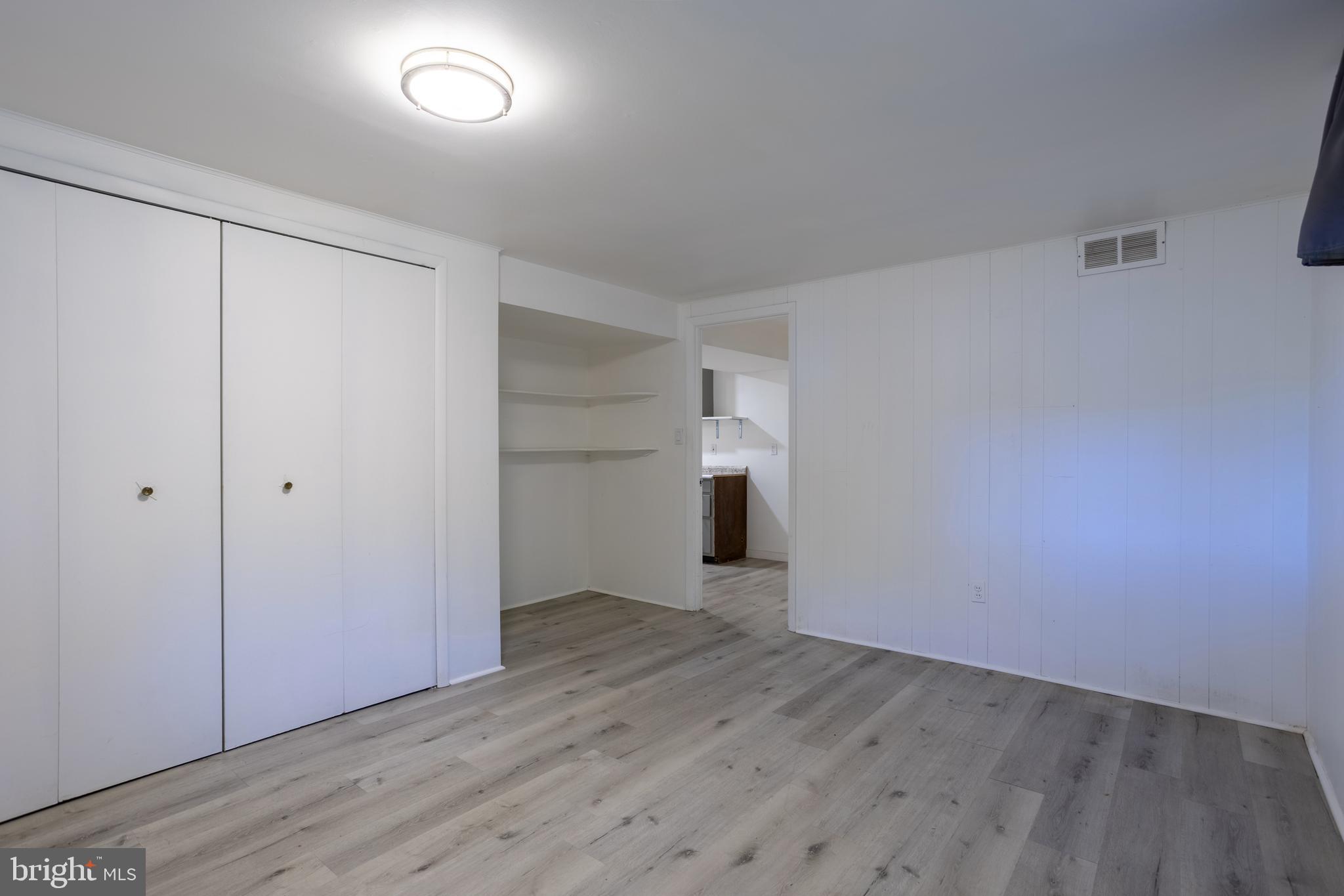 MIDFIELD - Residential
