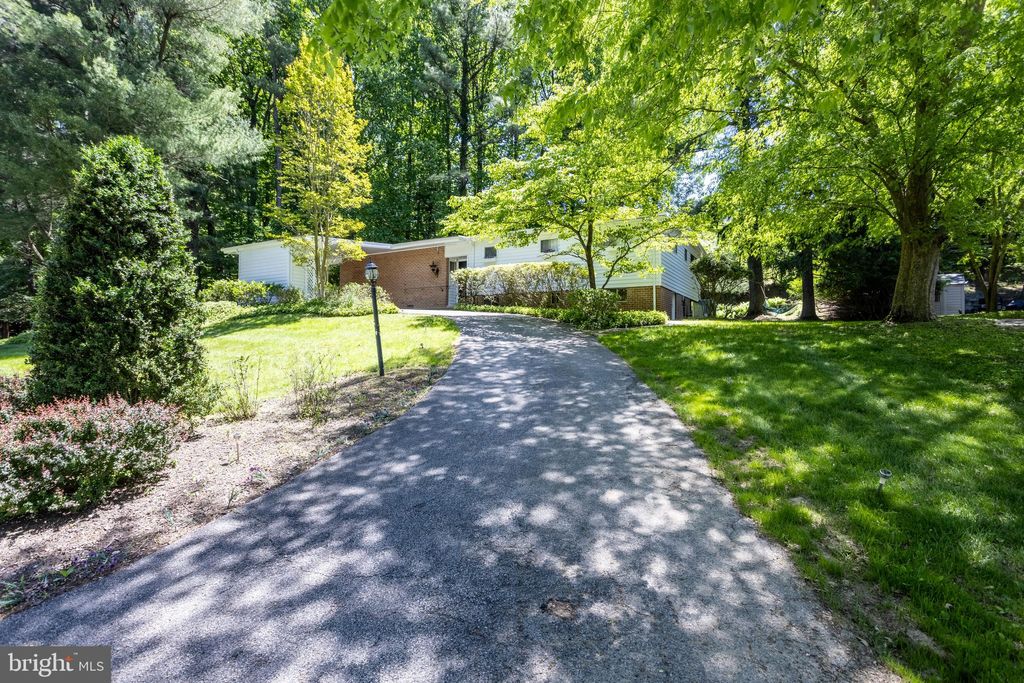 Photo of 3207 Midfield Road, PIKESVILLE, MD 21208 (MLS # MDBC2163602)