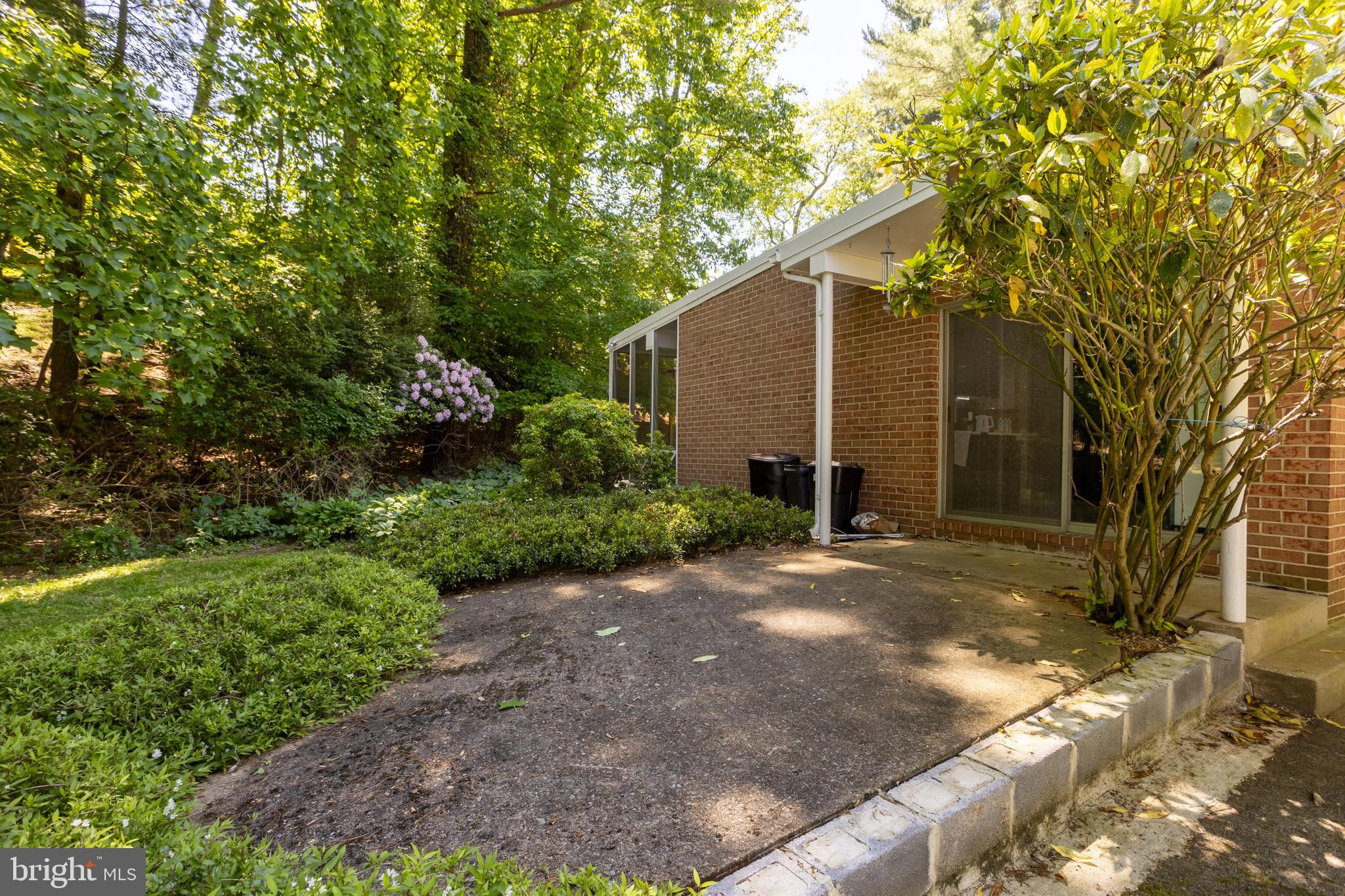 MIDFIELD - Residential