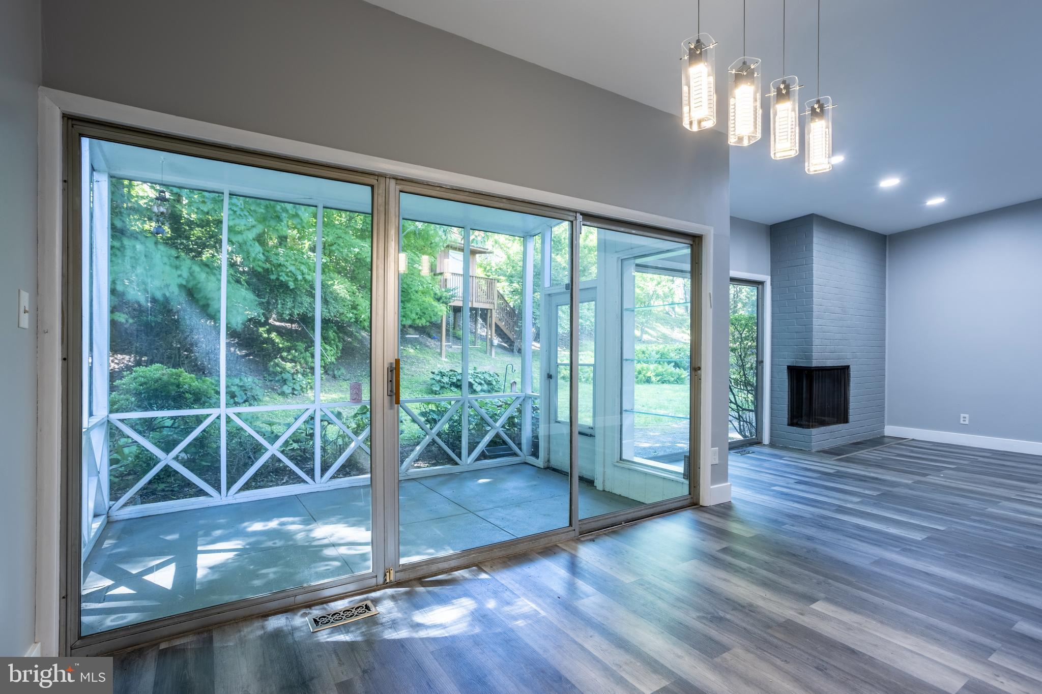 MIDFIELD - Residential