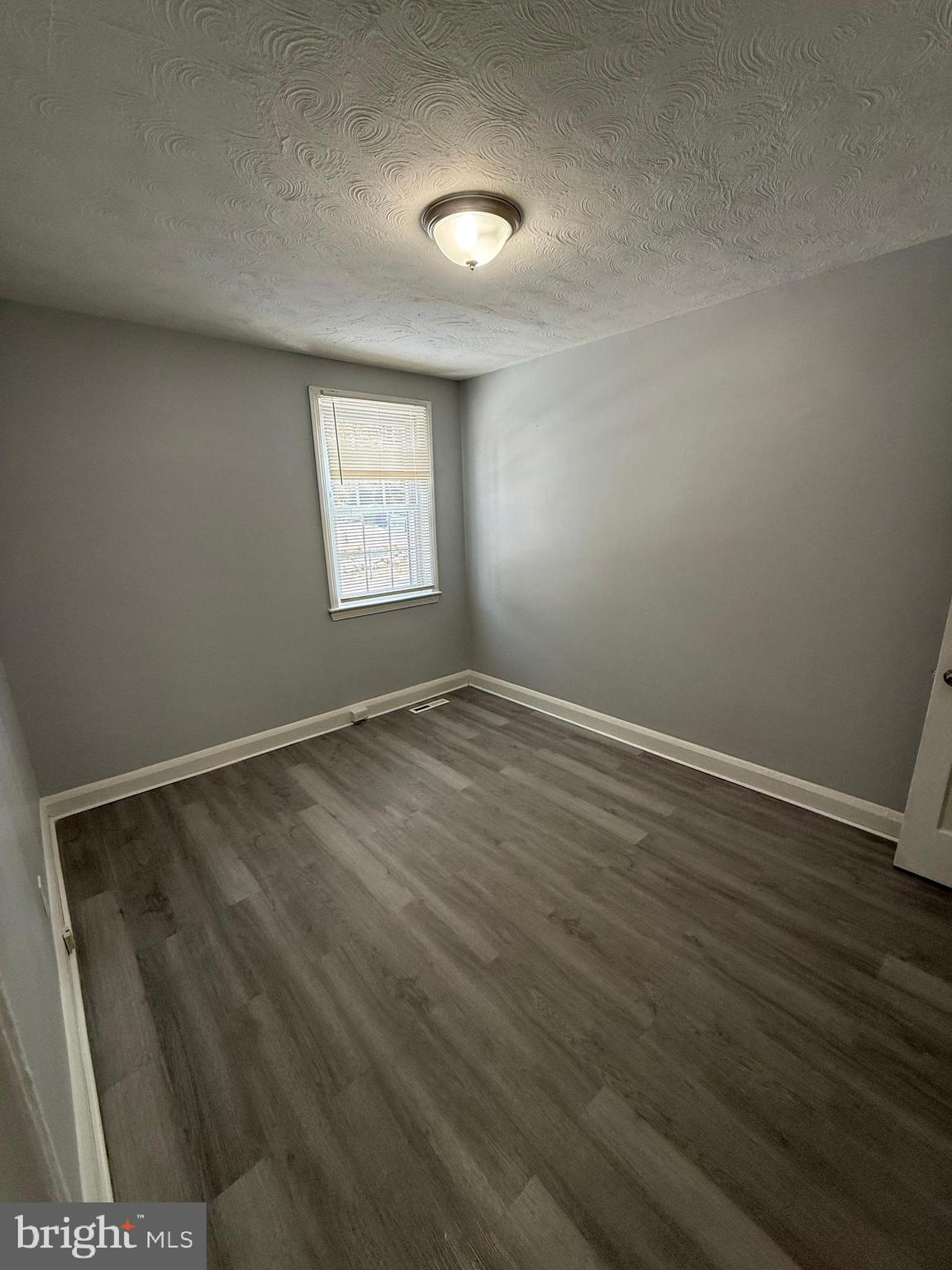 GLEN OAKS - Residential