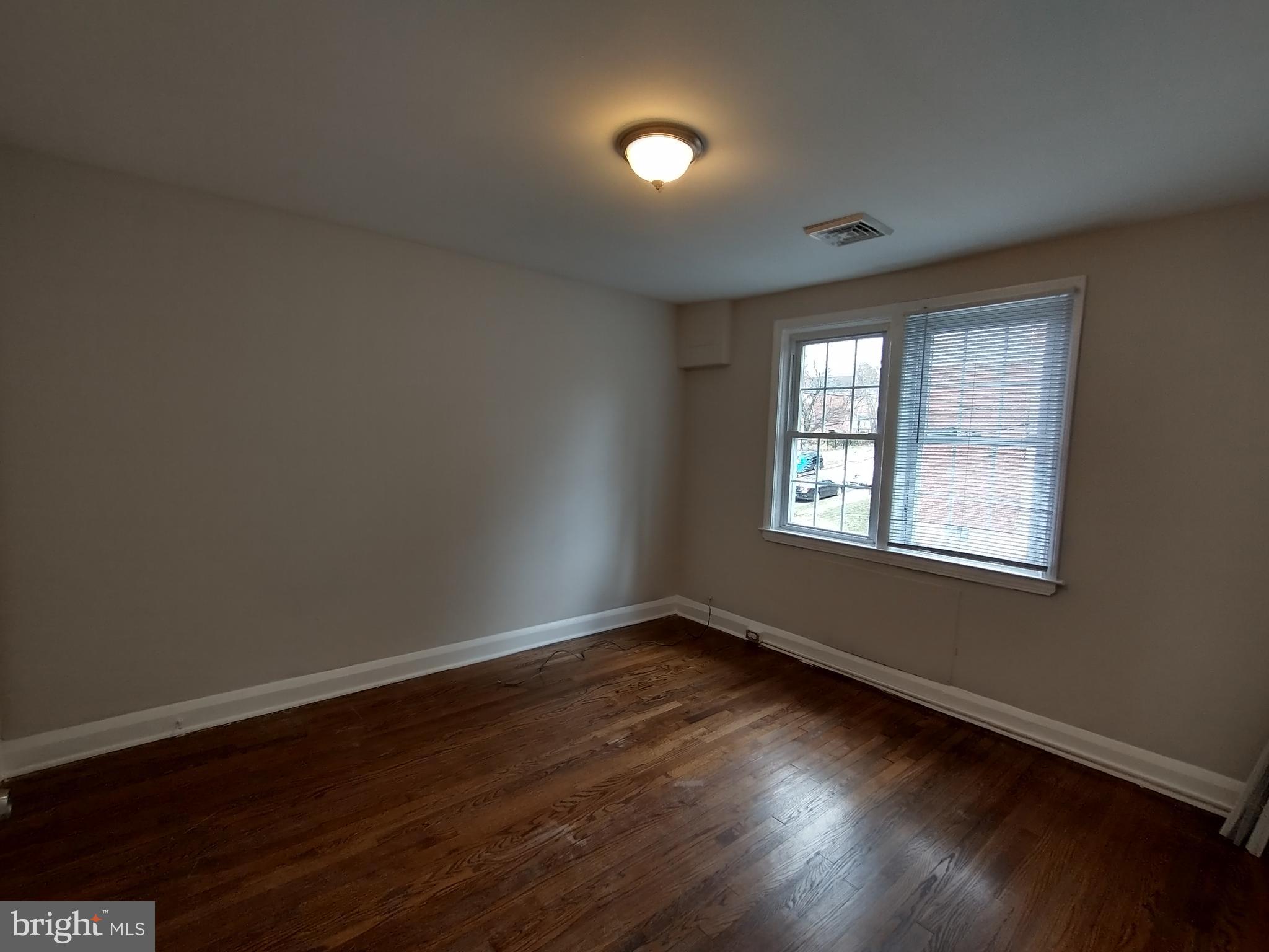 GLEN OAKS - Residential