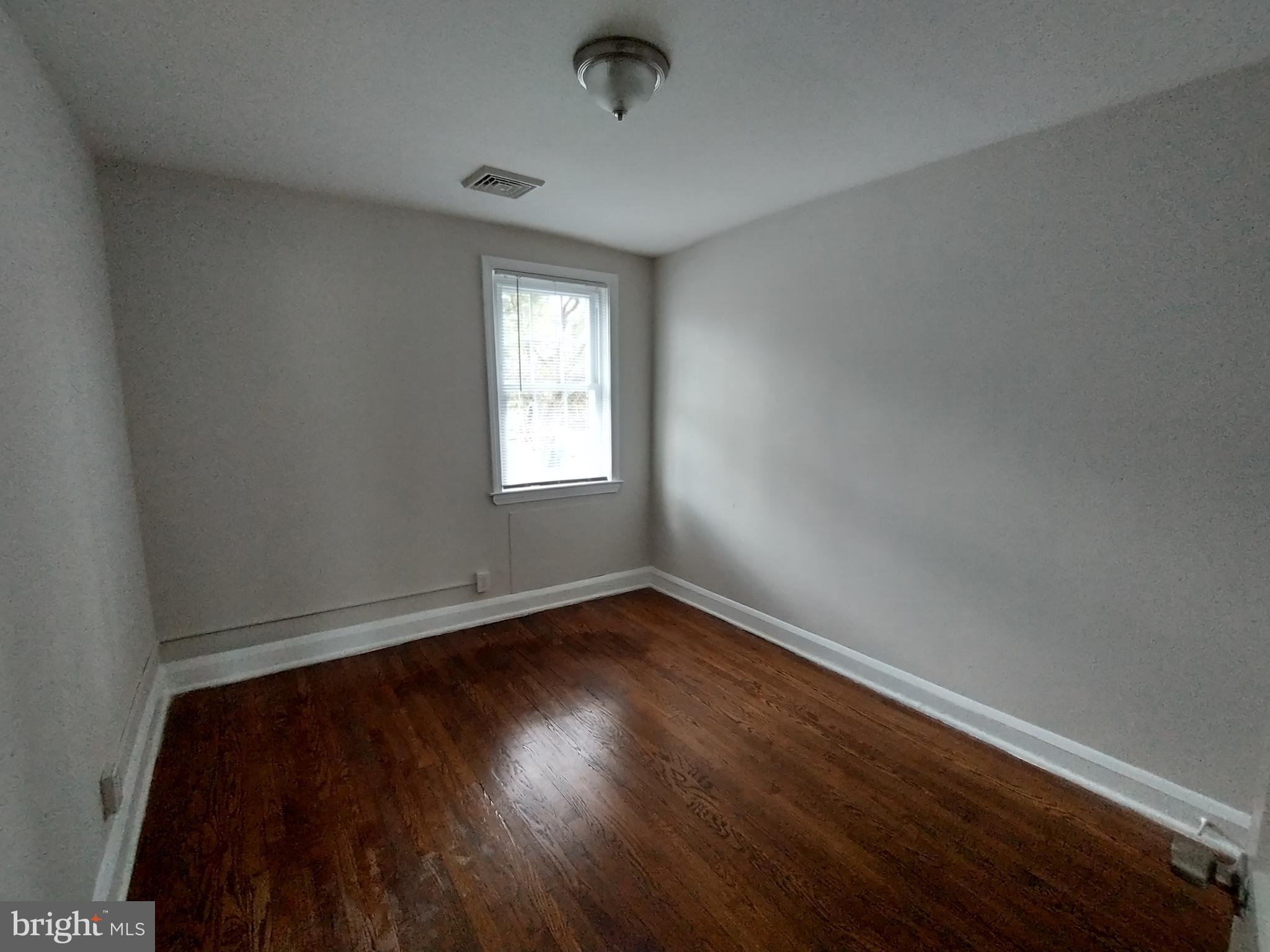 GLEN OAKS - Residential