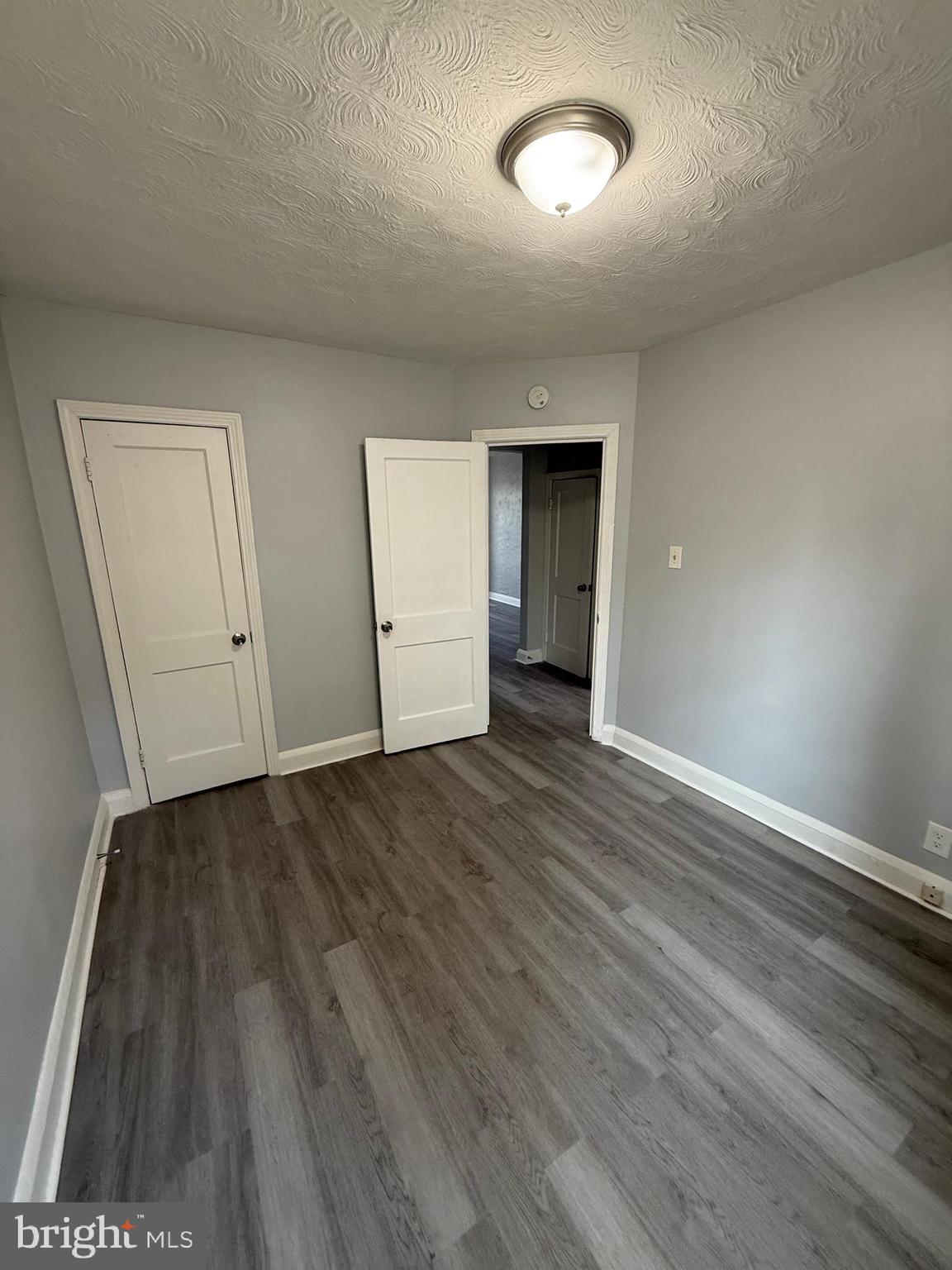 GLEN OAKS - Residential