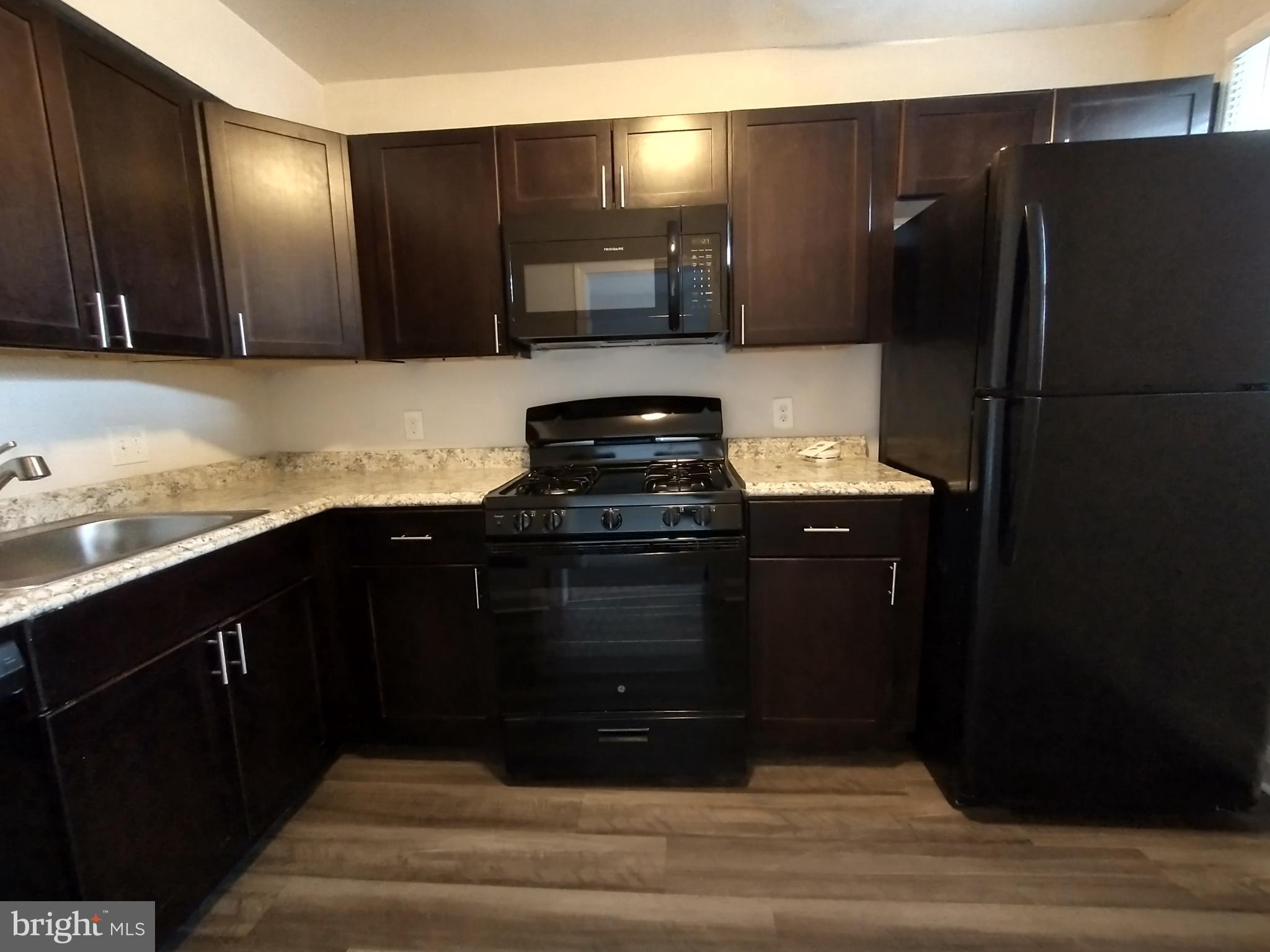 GLEN OAKS - Residential