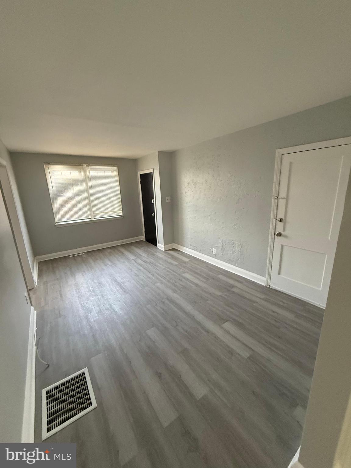 GLEN OAKS - Residential