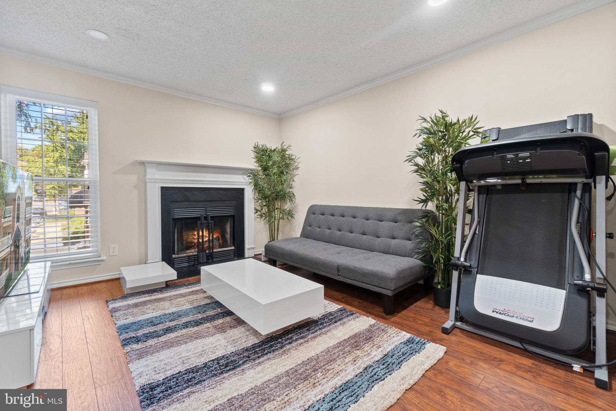 FOUNTAINS AT MCLEAN - Residential Lease