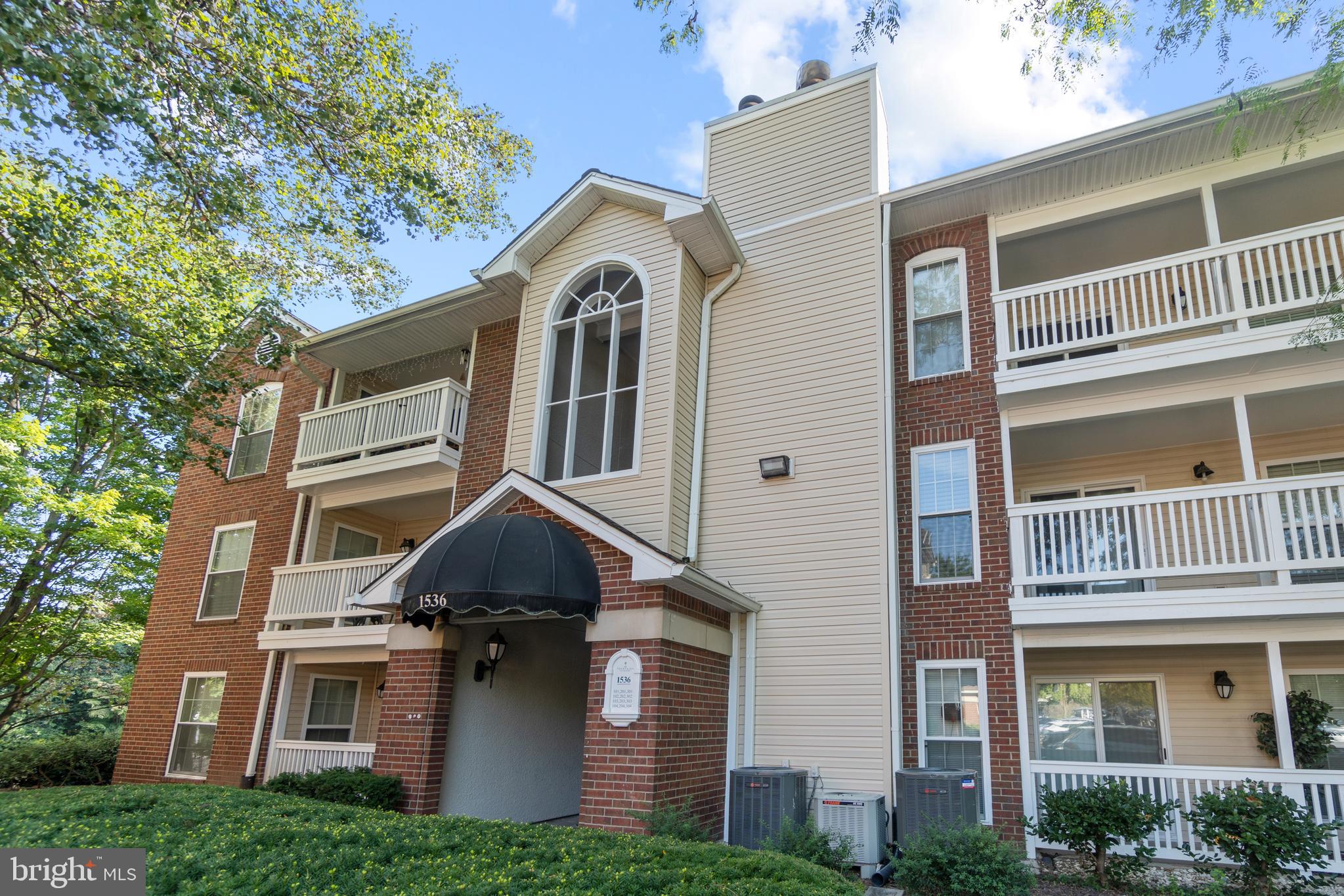 FOUNTAINS AT MCLEAN - Residential Lease