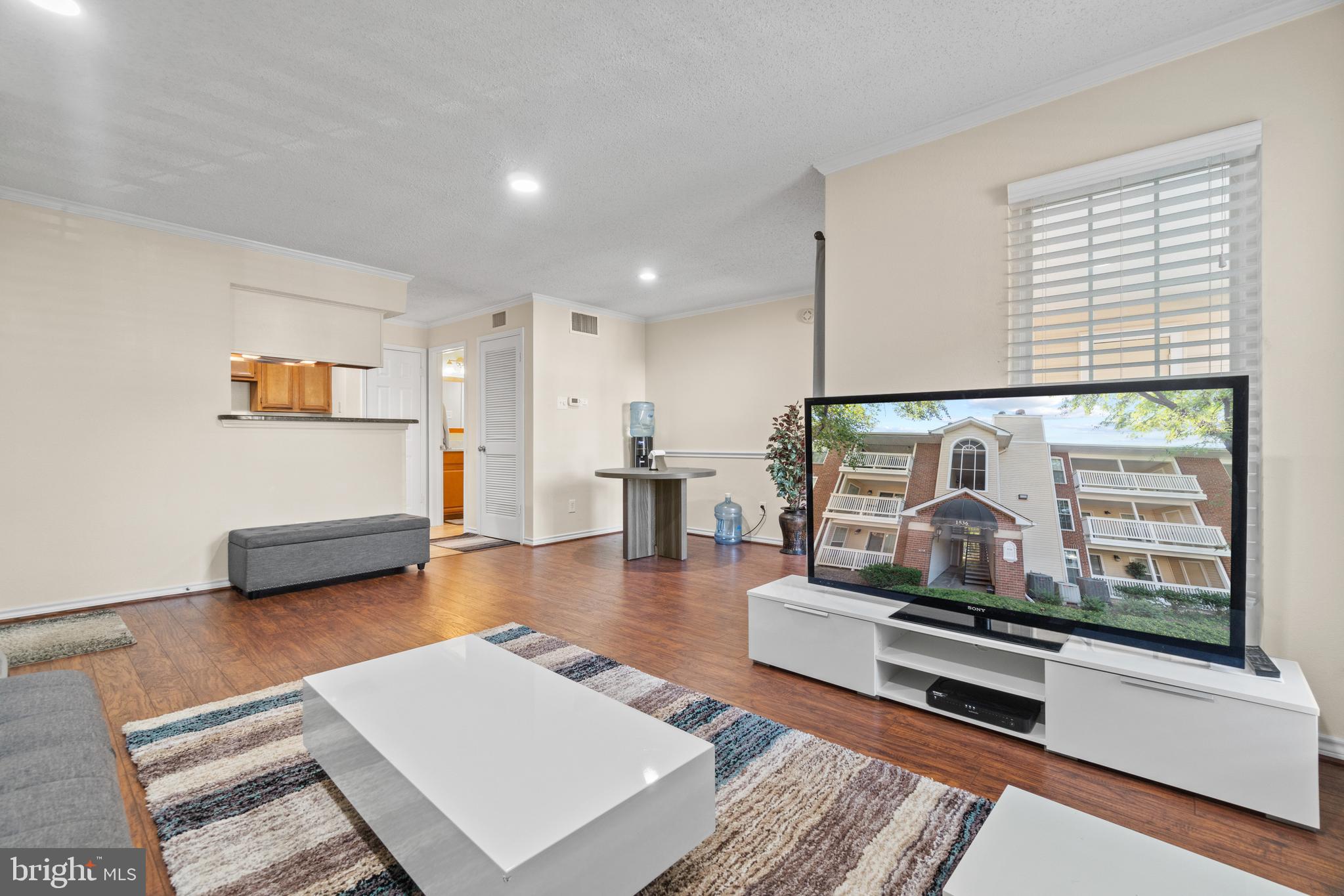 FOUNTAINS AT MCLEAN - Residential Lease