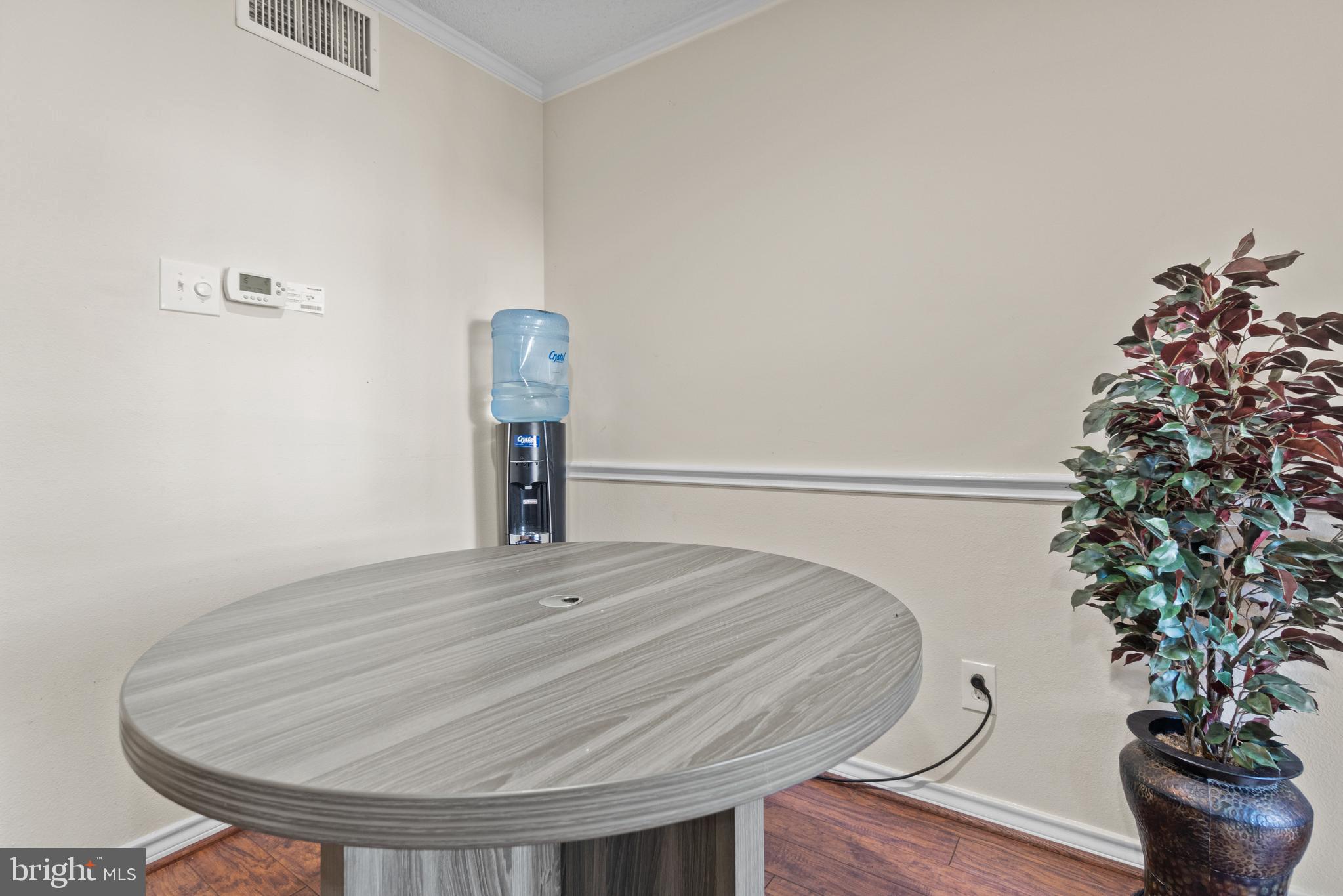 FOUNTAINS AT MCLEAN - Residential Lease