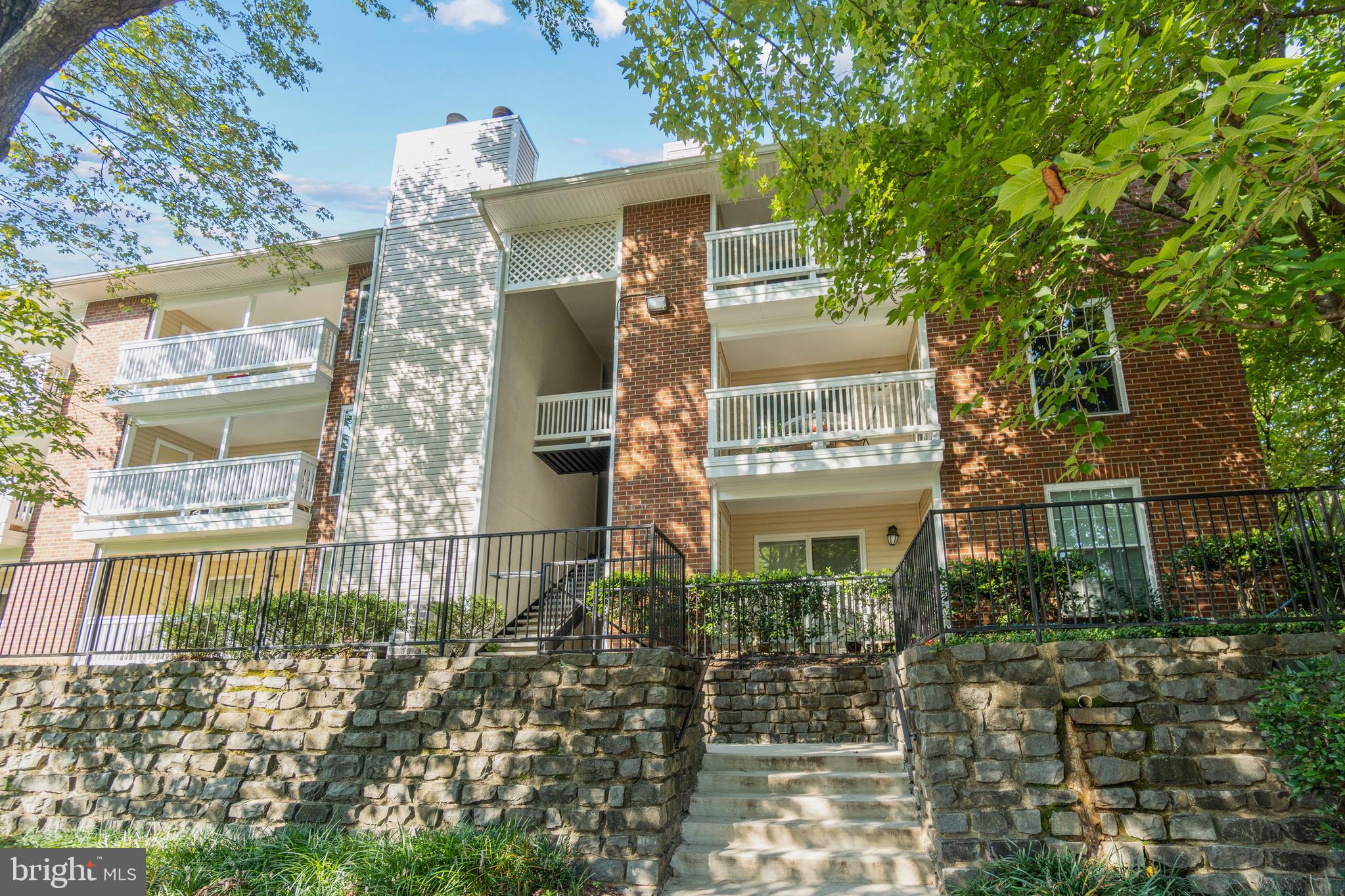 FOUNTAINS AT MCLEAN - Residential Lease