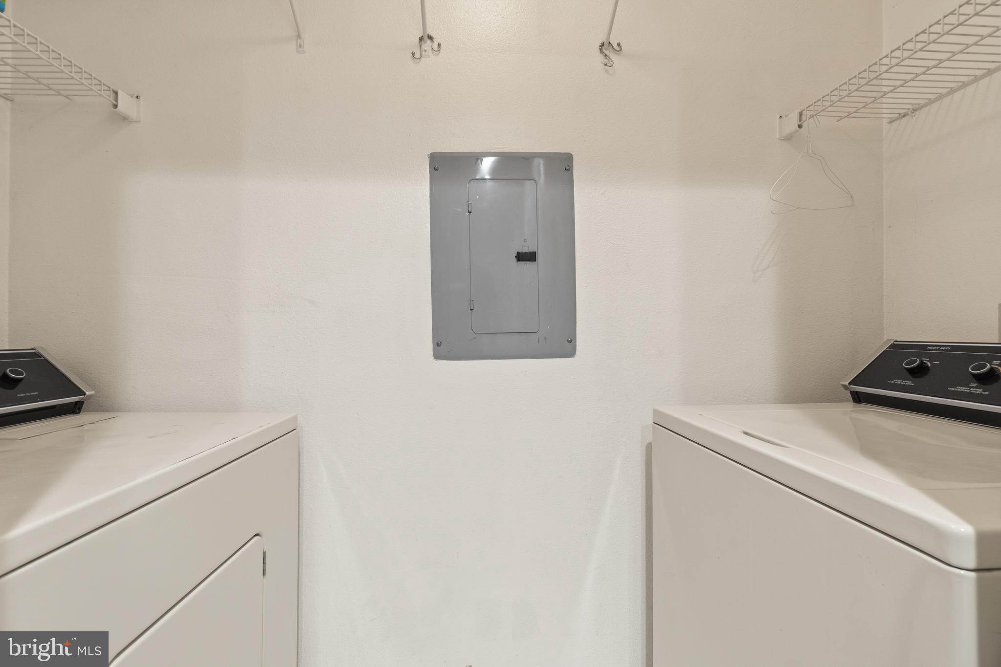 FOUNTAINS AT MCLEAN - Residential Lease