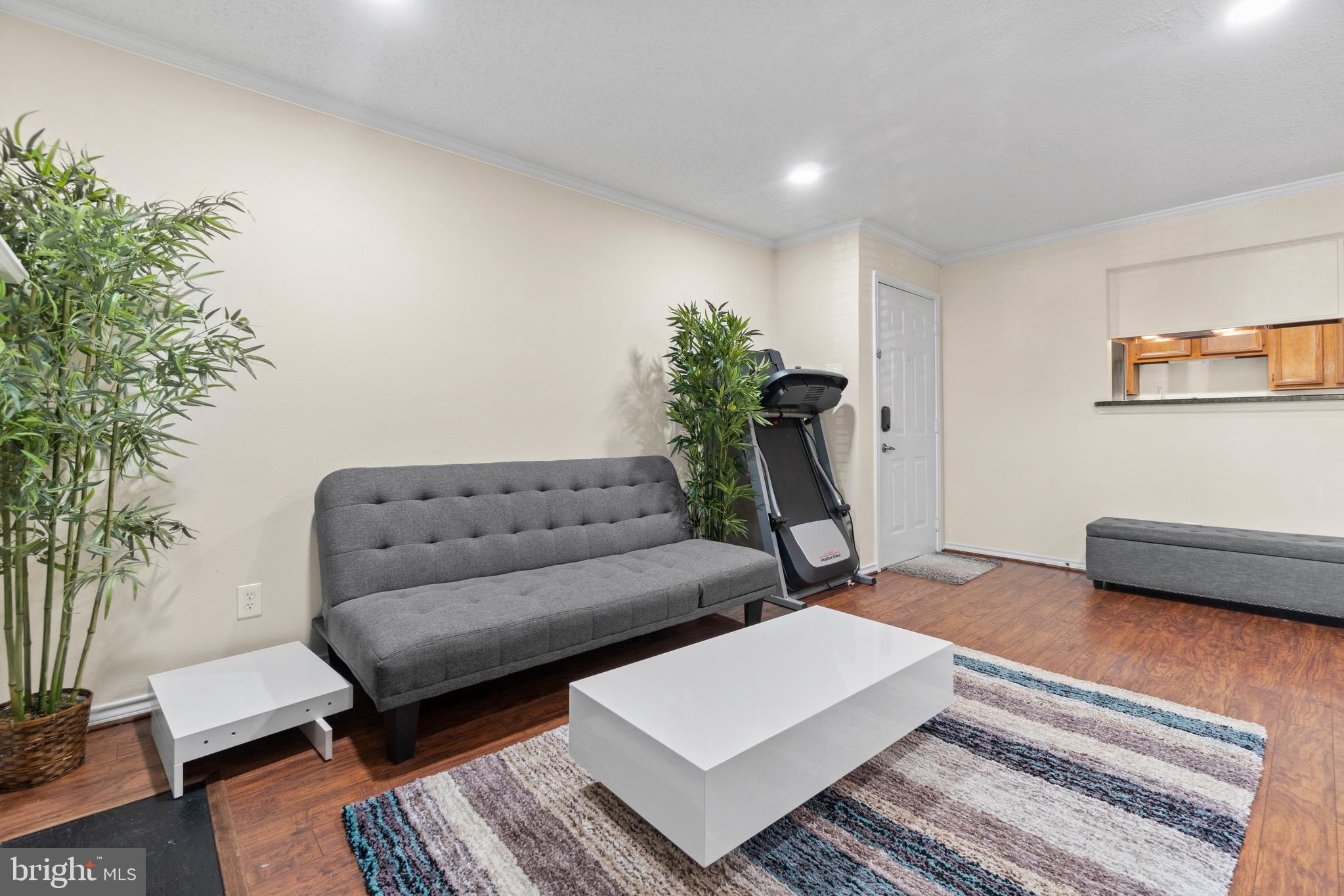 FOUNTAINS AT MCLEAN - Residential Lease