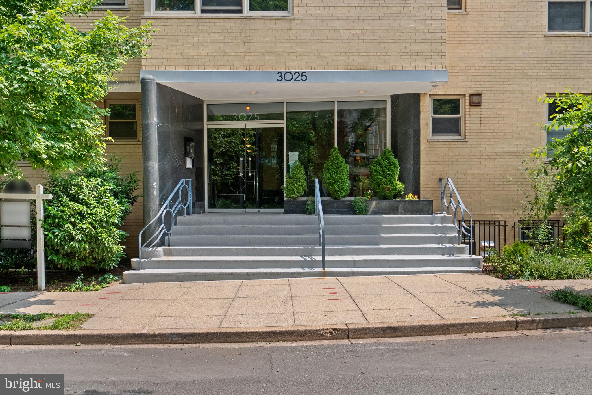 3025 ONTARIO ROAD NW 407