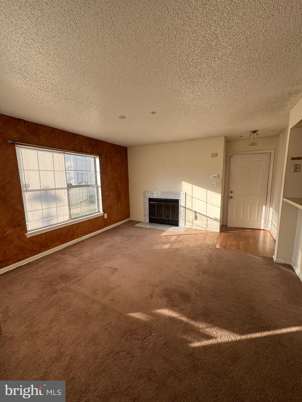 VISTAS 2 AT LAUREL - Residential Lease