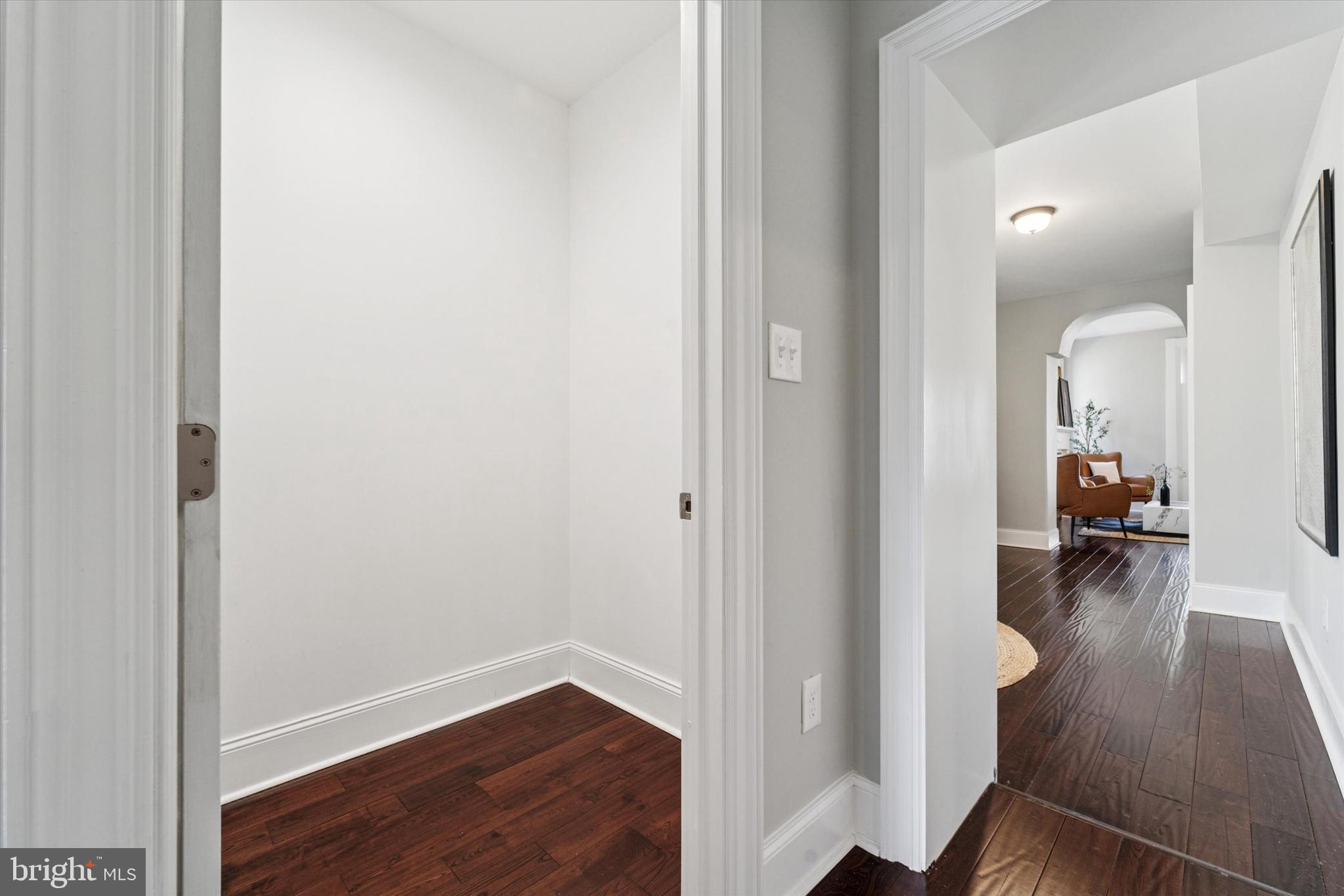 ROXBOROUGH - Residential