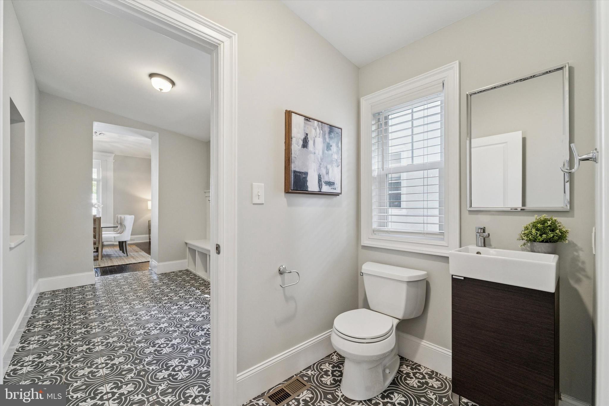 ROXBOROUGH - Residential