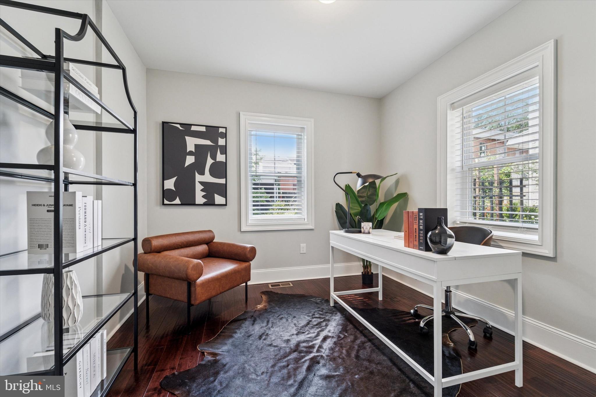 ROXBOROUGH - Residential